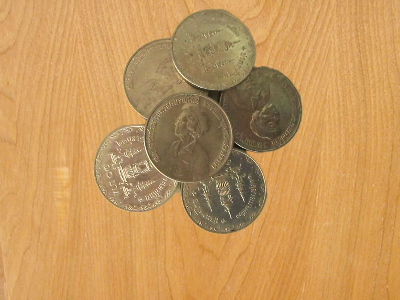 เหรียญ10บาท สมเด็จย่า ปี2523 (3202)