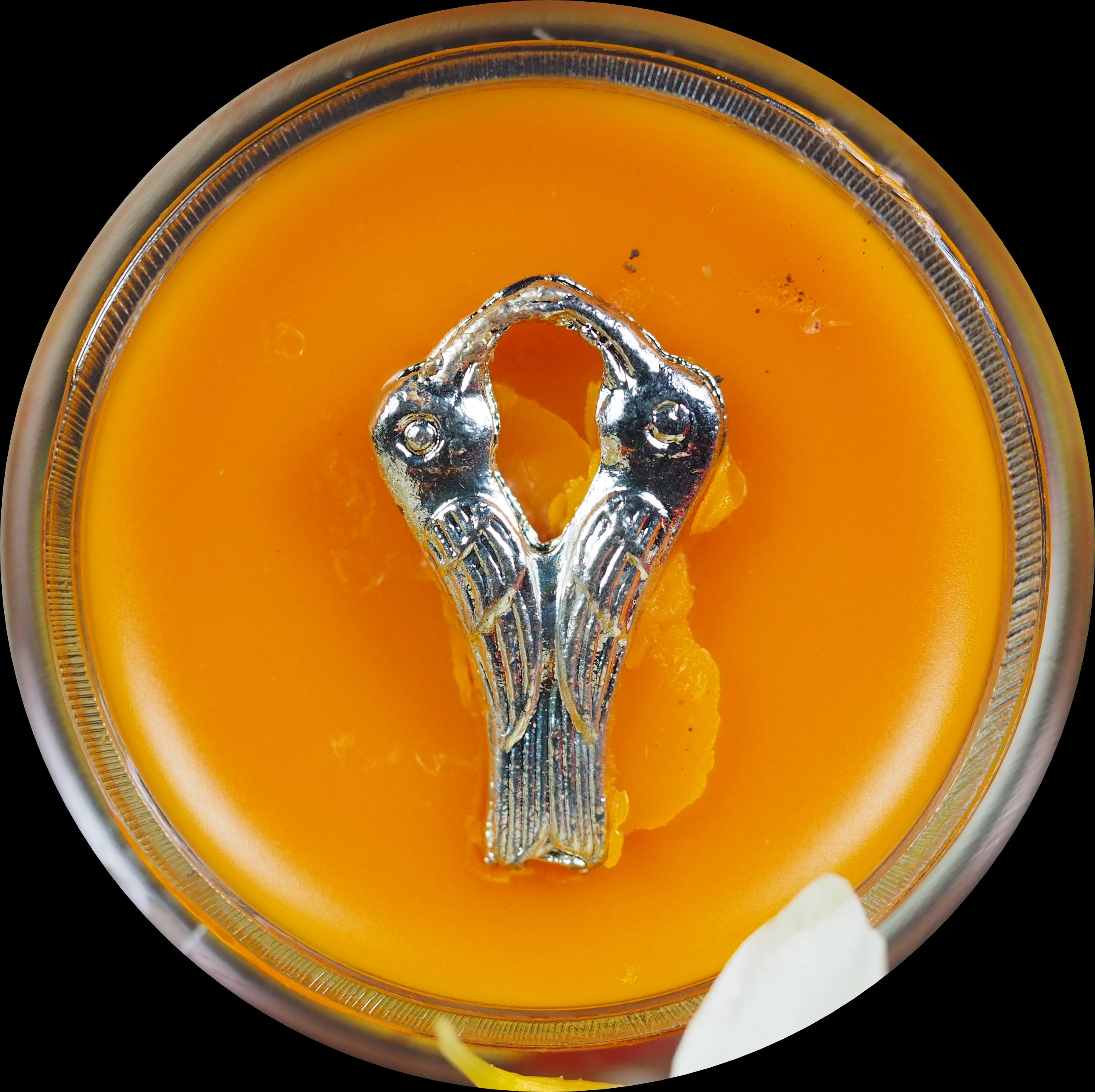 สีผึ้งเมตตามหาเสน่ห์ อาจารย์ประคอง รุ่นเจริญ