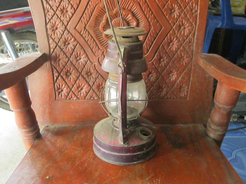 ตะเกียงรั้ว สีม่วง-แดง (4724)