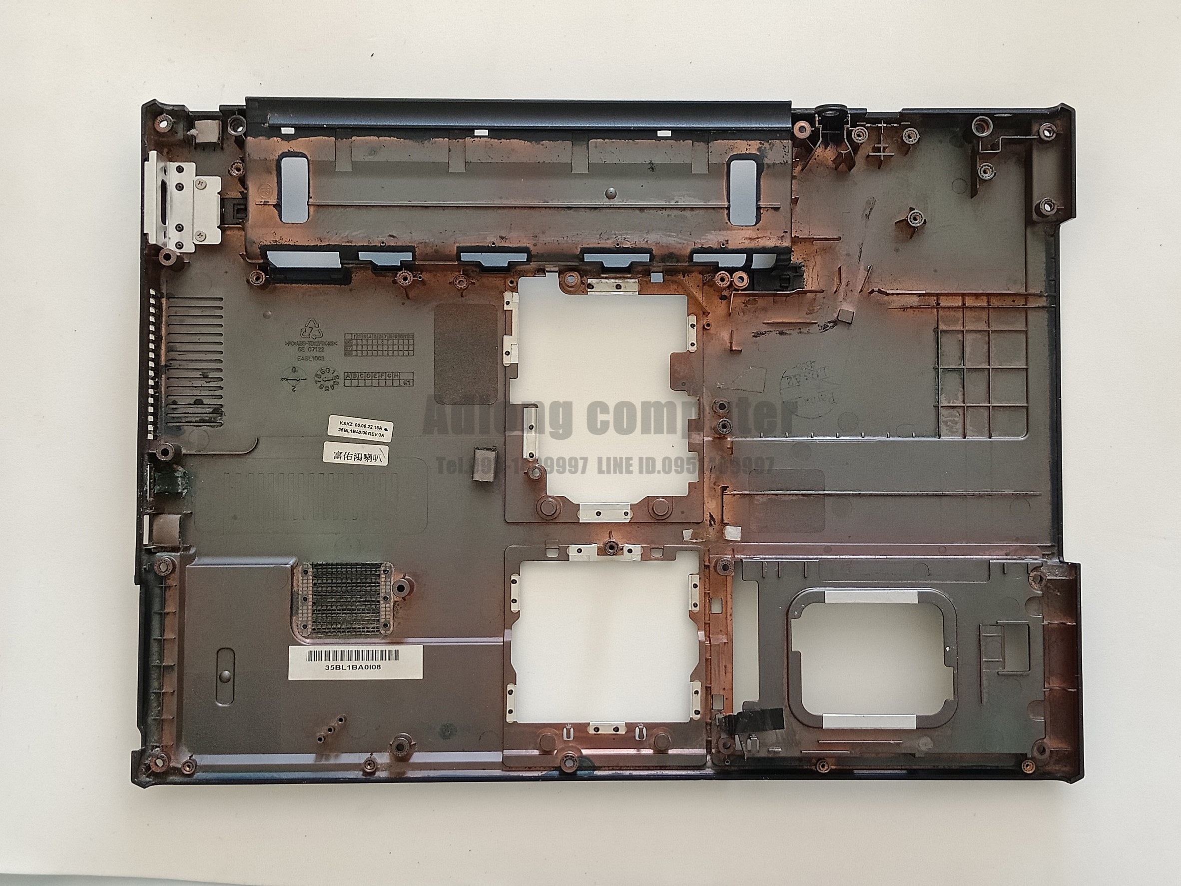 บอดี้ล่างโน๊ตบุ๊ค Toshiba sattallite L30