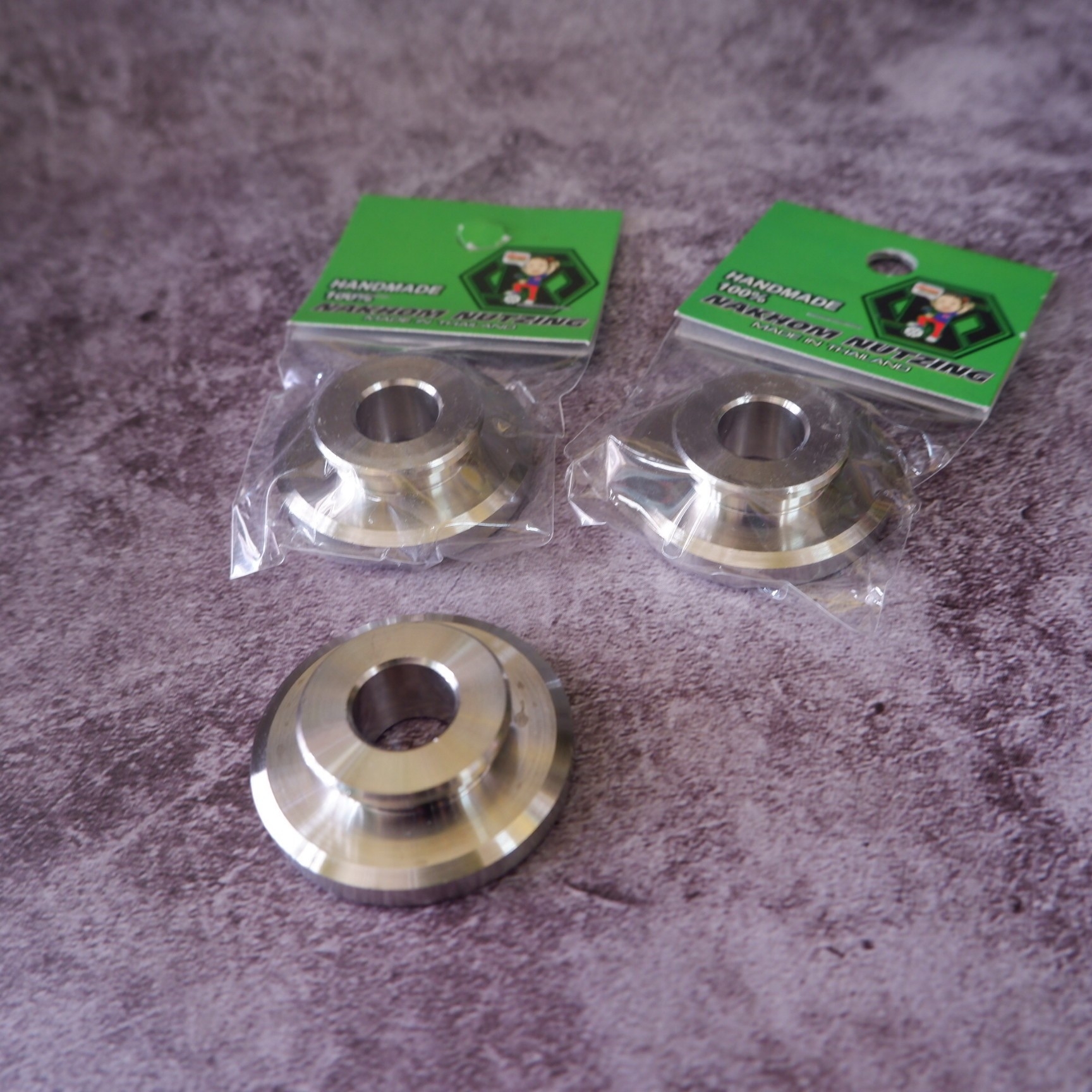 น้าคมน็อตซิ่ง บูชดุมสเตอ งานสแตนเลส Wave/Dream ของแท้💯 บูชดุมสเตอร์ บูชดุม บูชดุมสเตอน้าคม ไม่เป็นสนิม พร้อมส่ง อะไหล่แต่ง อะไหล่แต่งเวฟ