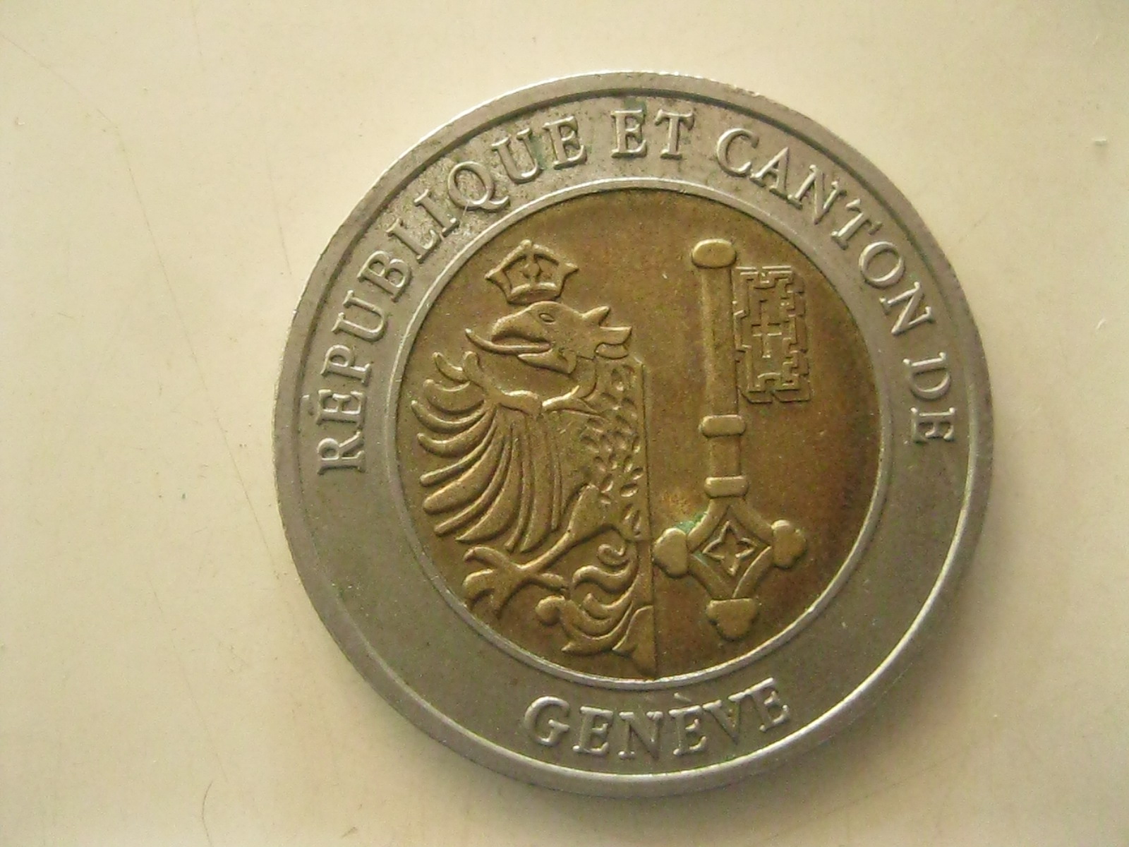 เหรียญต่างประเทศ เหรียญสะสม 2สี ปี 2000 (3419)