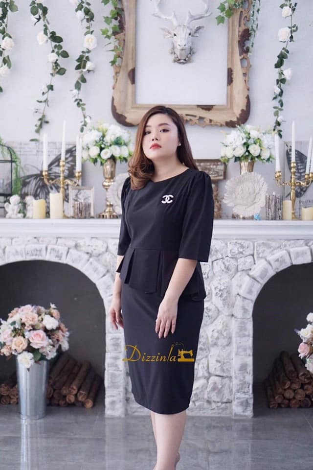 เดรสสีดำ เดรสดำระบายเฉียงรอบเอวคอลเลคชั่นสุดหรู (ได้ถึงอก 46) M-5xl