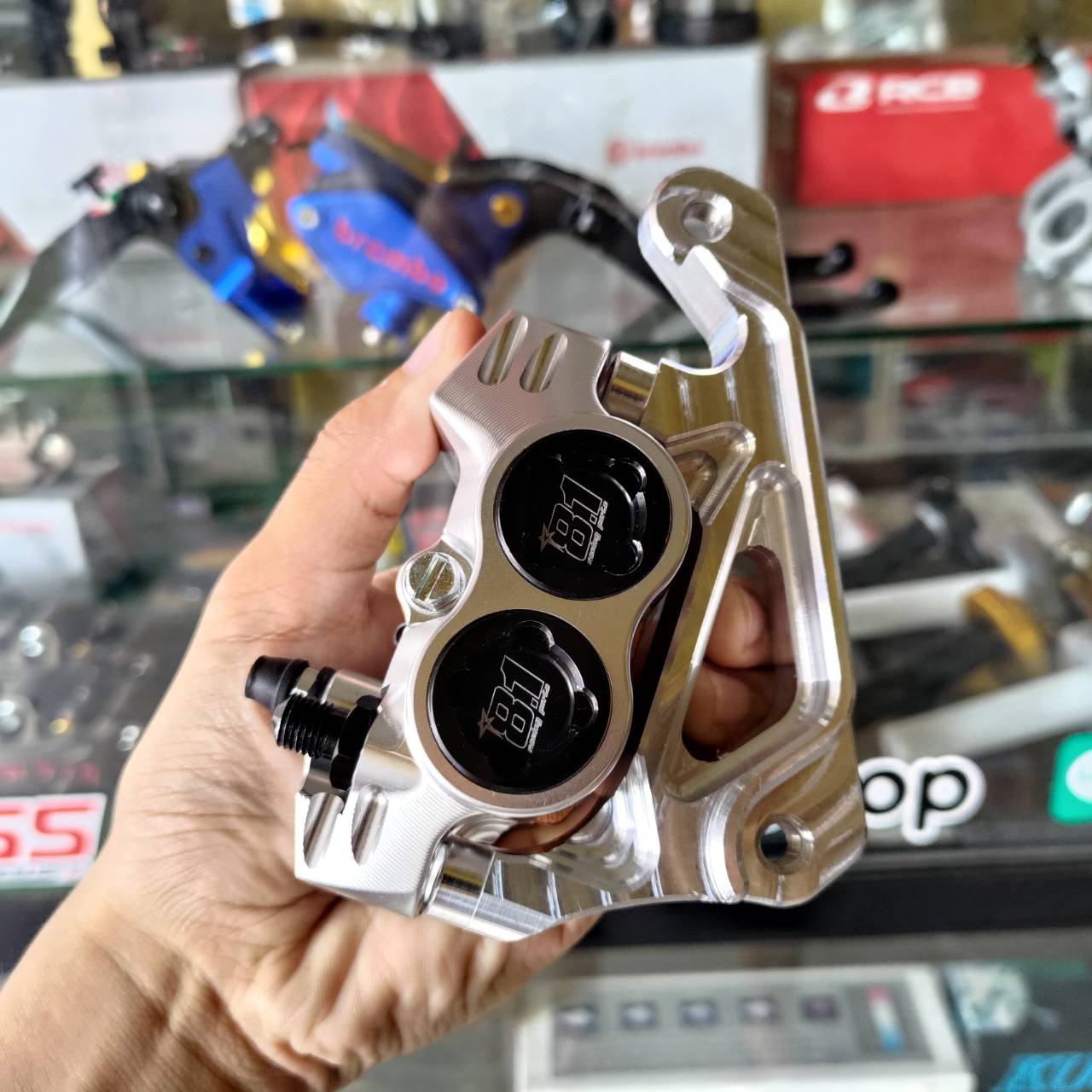 ปั้ม8.1 CNC พร้อมขา งานเนียนมาก เทียบแท้ดูไม่ออก พร้อมขาจับ งานท๊อปสุดตัวเหมือน ปั้ม8.1 ปั้มเบรค ปั้มเบรคเวฟ ปั้มเวฟ125 ใส่ได้ทุกรุ่น เบรค