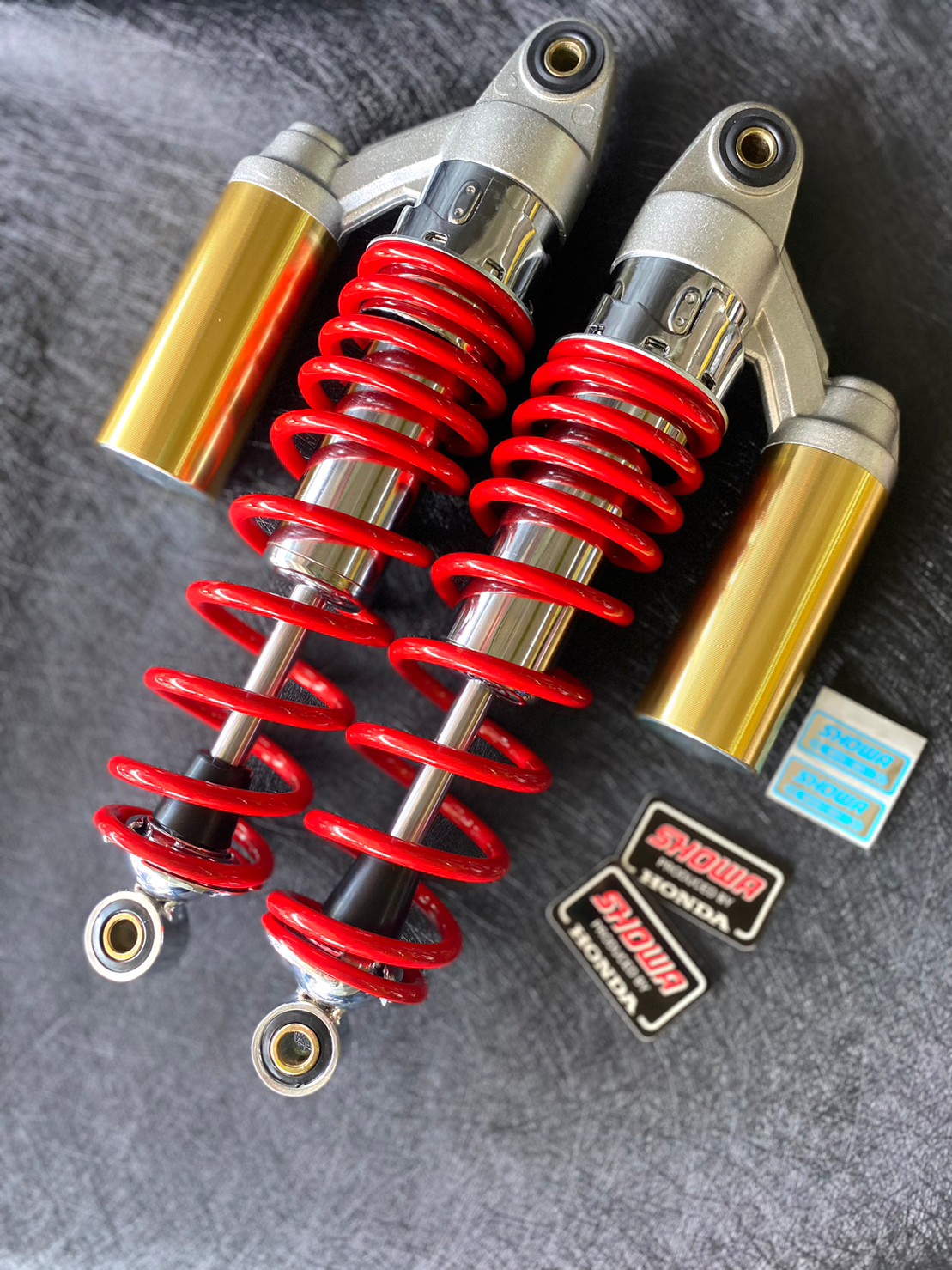 โช๊ค Showa โช๊คโชว่า T2 Tech2 สะตัดทอง สปริงแดง งาน 50A ยาว 330 mm. รุ่น Wave,Dream แก๊สแท้ งานไทย ประกัน 3 เดือน โช้ค โช้คแต่ง โช้คเวฟ โช้คหลัง