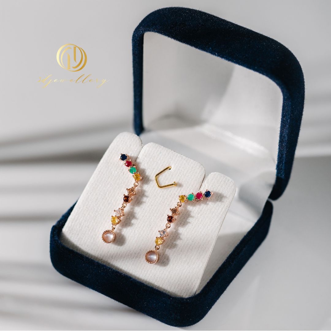 สายมูต้องมี! [ราคาพิเศษทุกวง!] 1D Jewellery ต่างหูเงินแท้ 925 ชุบโรเดียม นพเก้า (Nine Lucky Gems) - long earring วงเดียวจบเสริมครบทุกด้าน เฮงๆ รวยๆ ดีไซน์สวย ทันสมัย