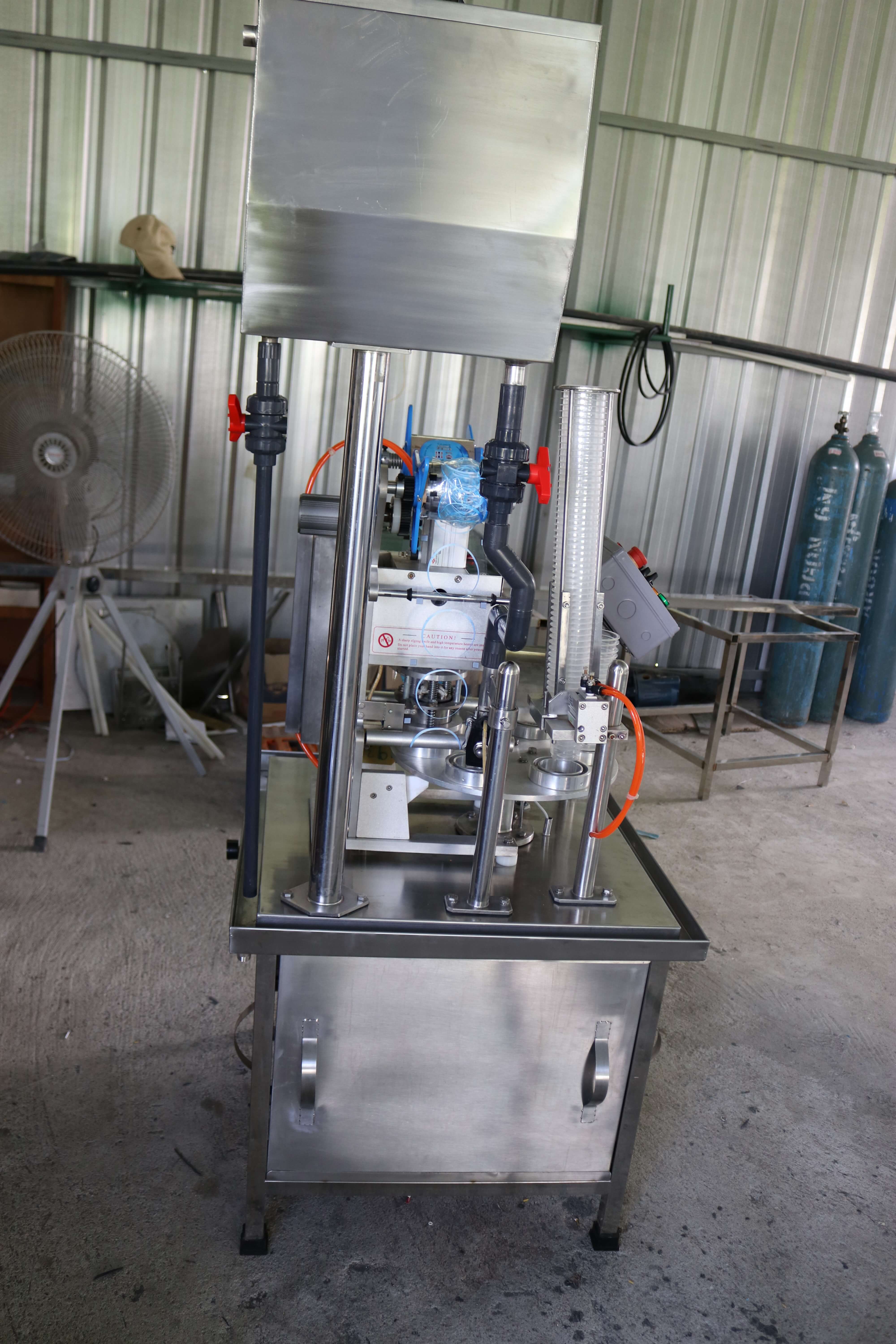 เครื่องบรรจุน้ำถ้วย6หลุม