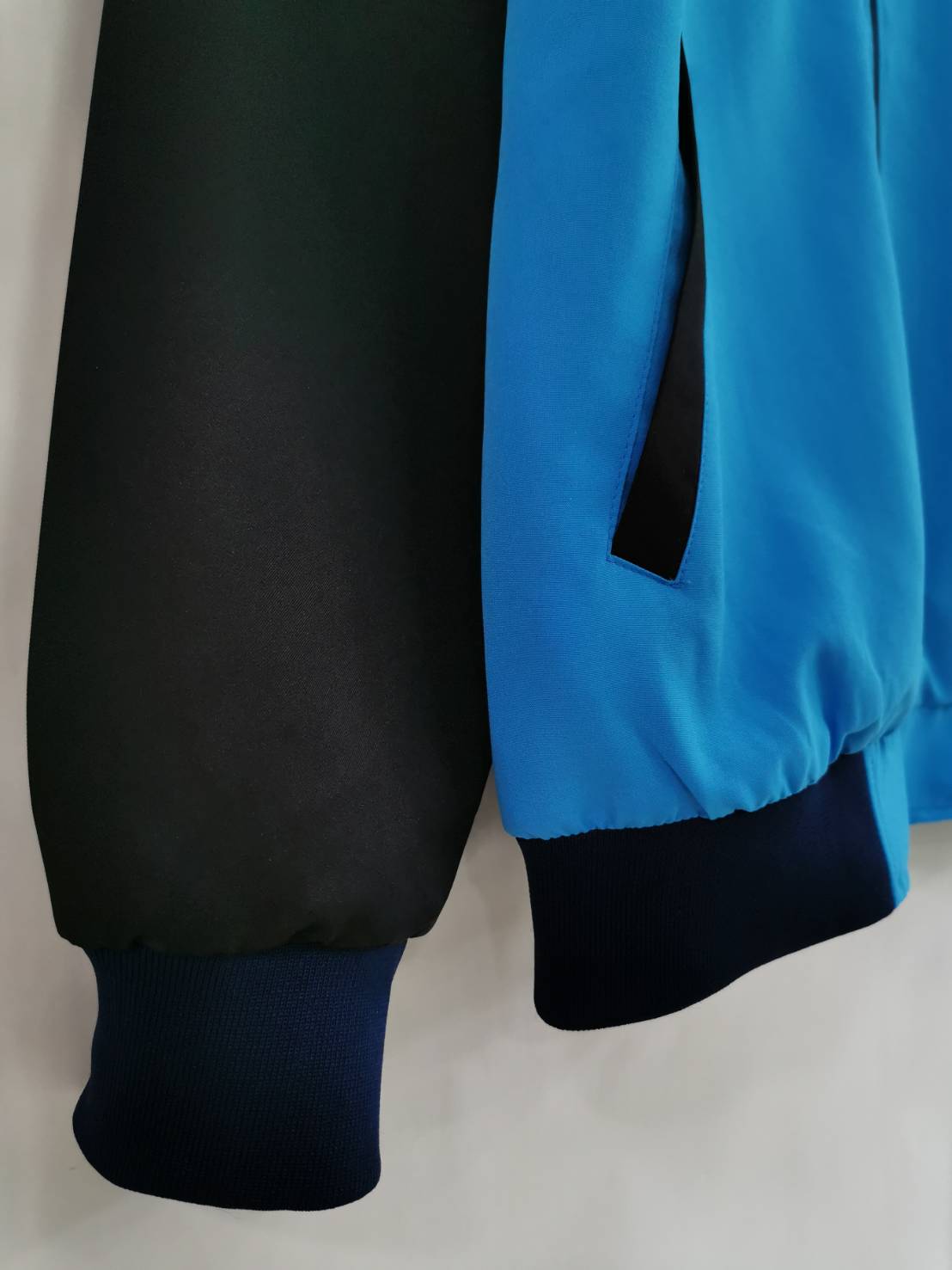 Baseball Jacket 6402 เสื้อแจ็คเก็ตสีฟ้าแขนสีดำสไตล์เบสบอล