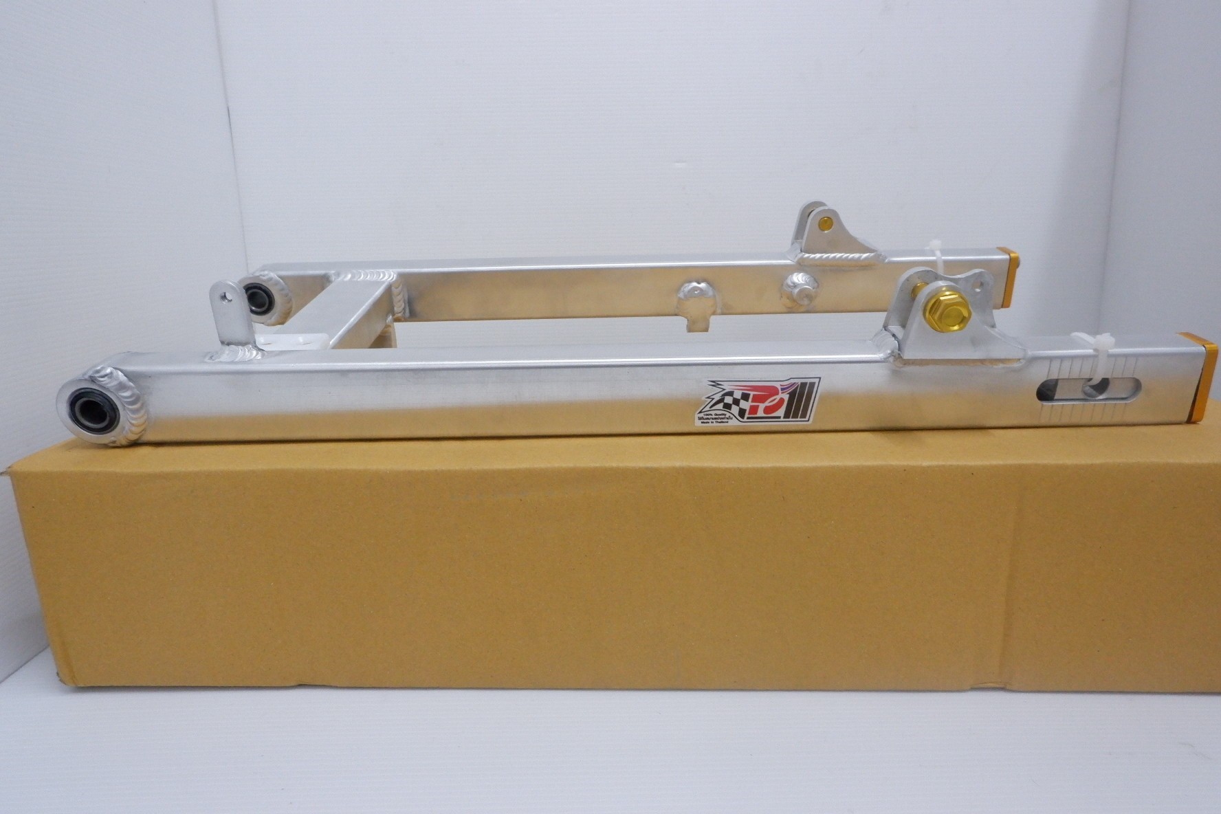 สวิงอาร์ม Podium 1 สีเลส ความยาวเท่าเดิม (เลือกรุ่นรถด้านใน)