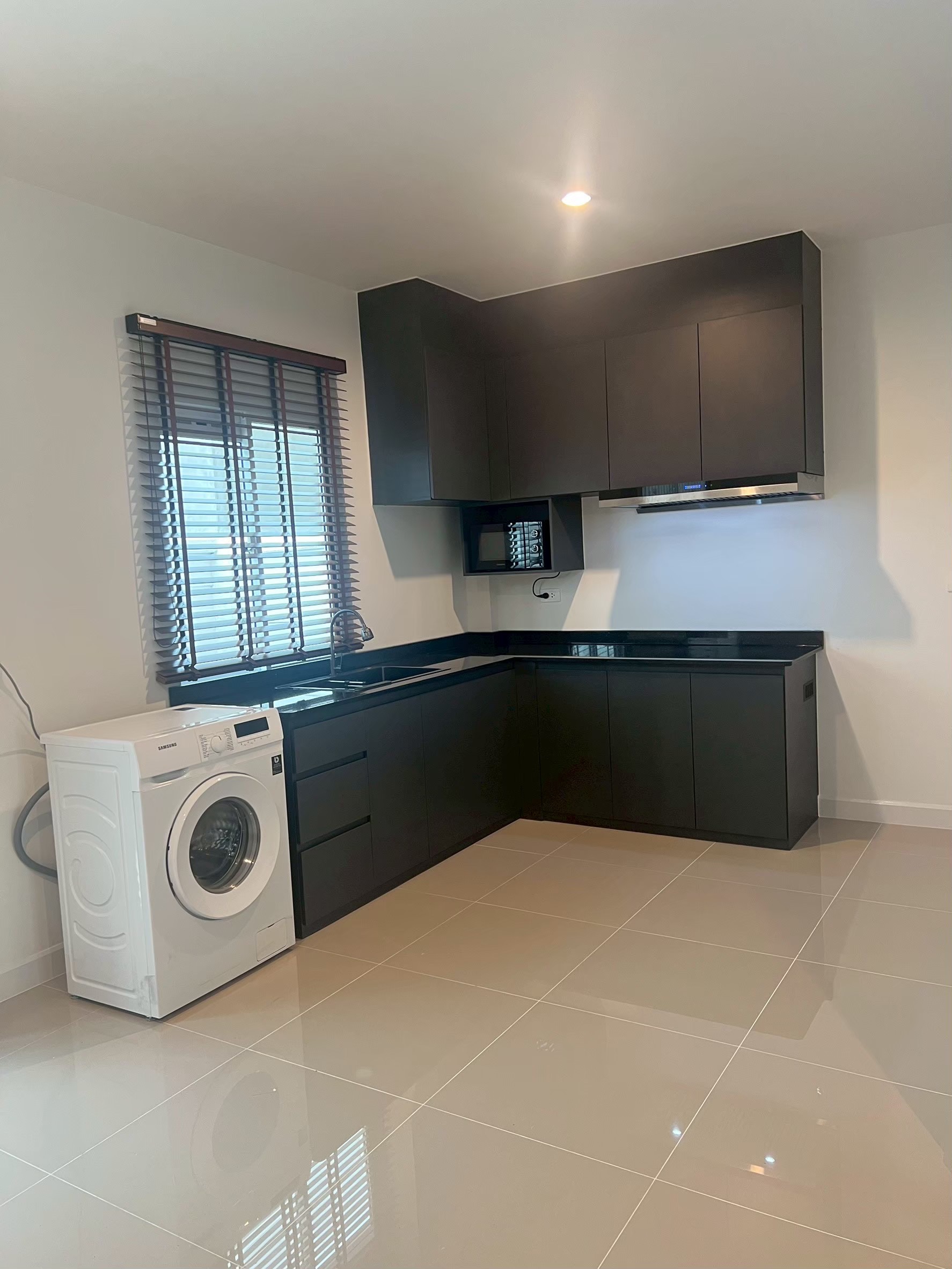 ให้เช่าบ้าน หมู่บ้านเอซเซน ปิ่นเกล้า-ศาลายา (EZZEN) (รหัสทรัพย์ ES25921)