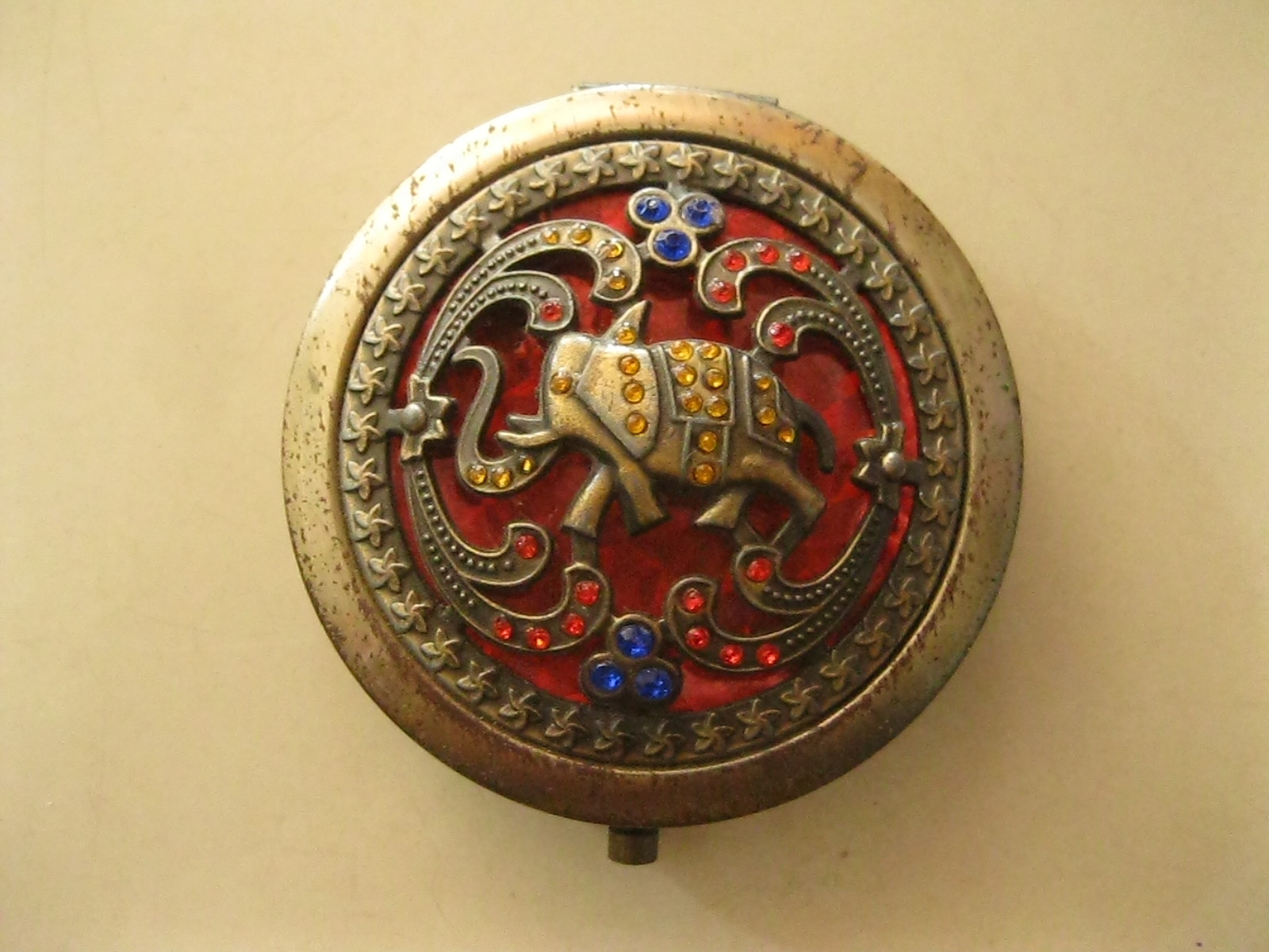 ตลับกระจก รูปช้าง (4120)