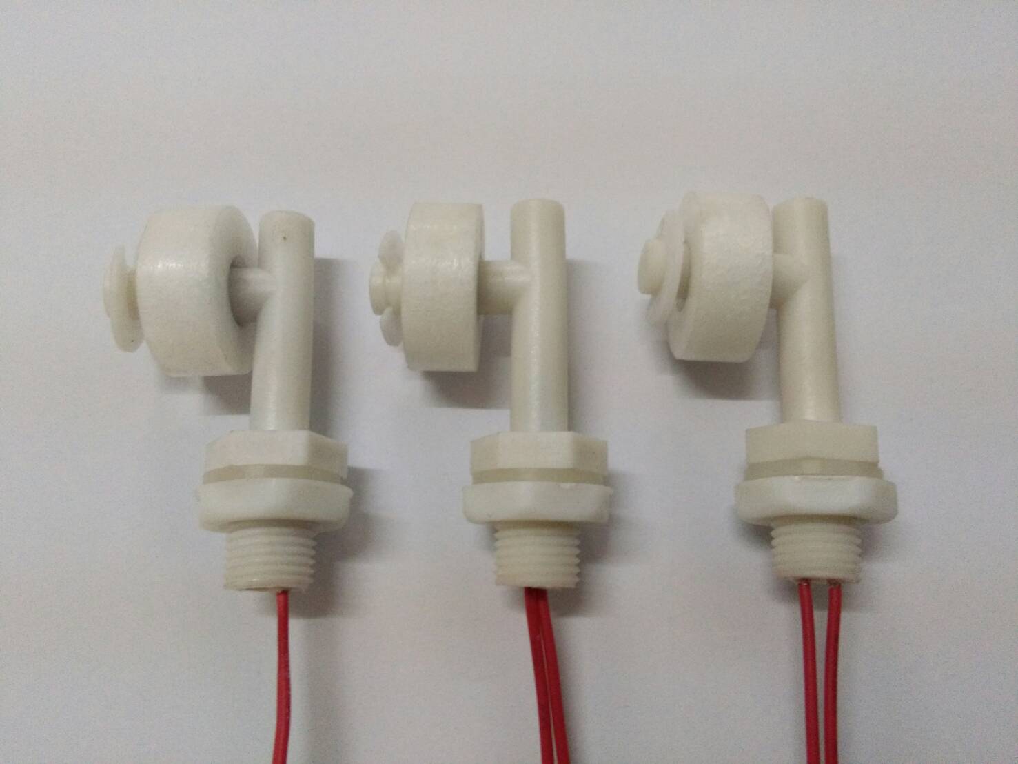 Float switch plastic
