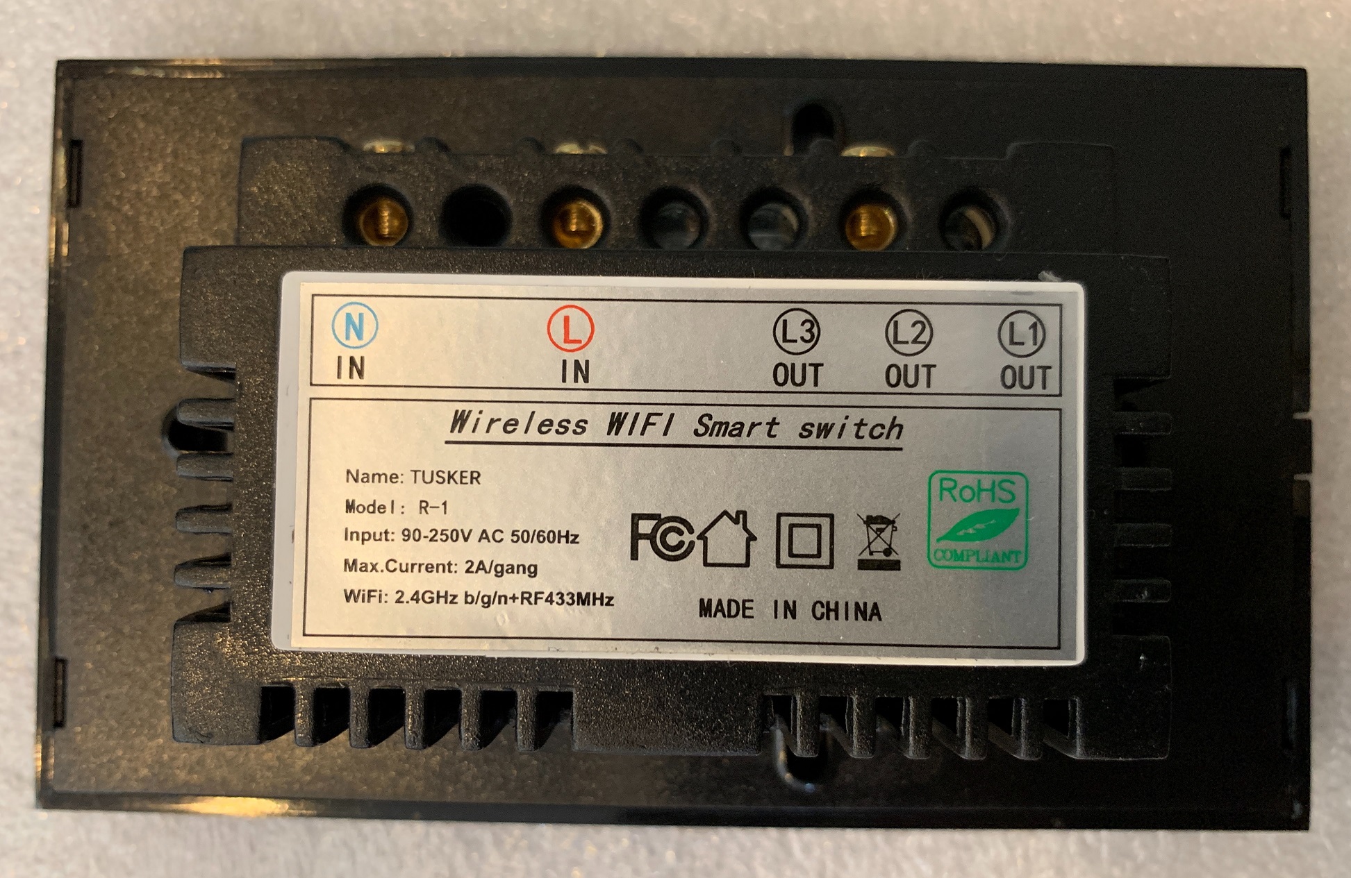 Tusker Smart Switch 1Gang ( WiFi + RF 433 Mhz ) Support E-Welink [รับประกัน 1 ปีเต็ม]