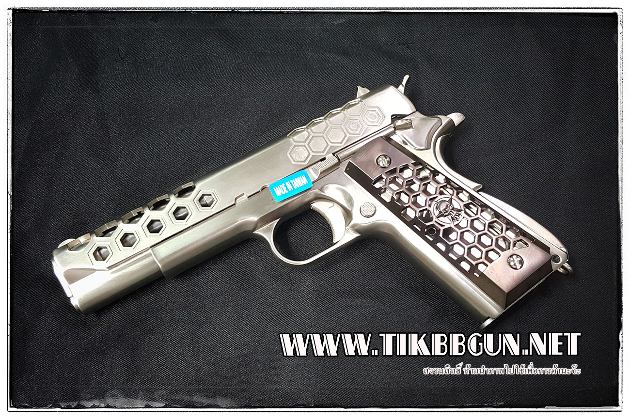 ปืนสั้นระบบแก๊สโบลว์แบล็ค รุ่น M1911A1 Hex Cut WE สีเงิน