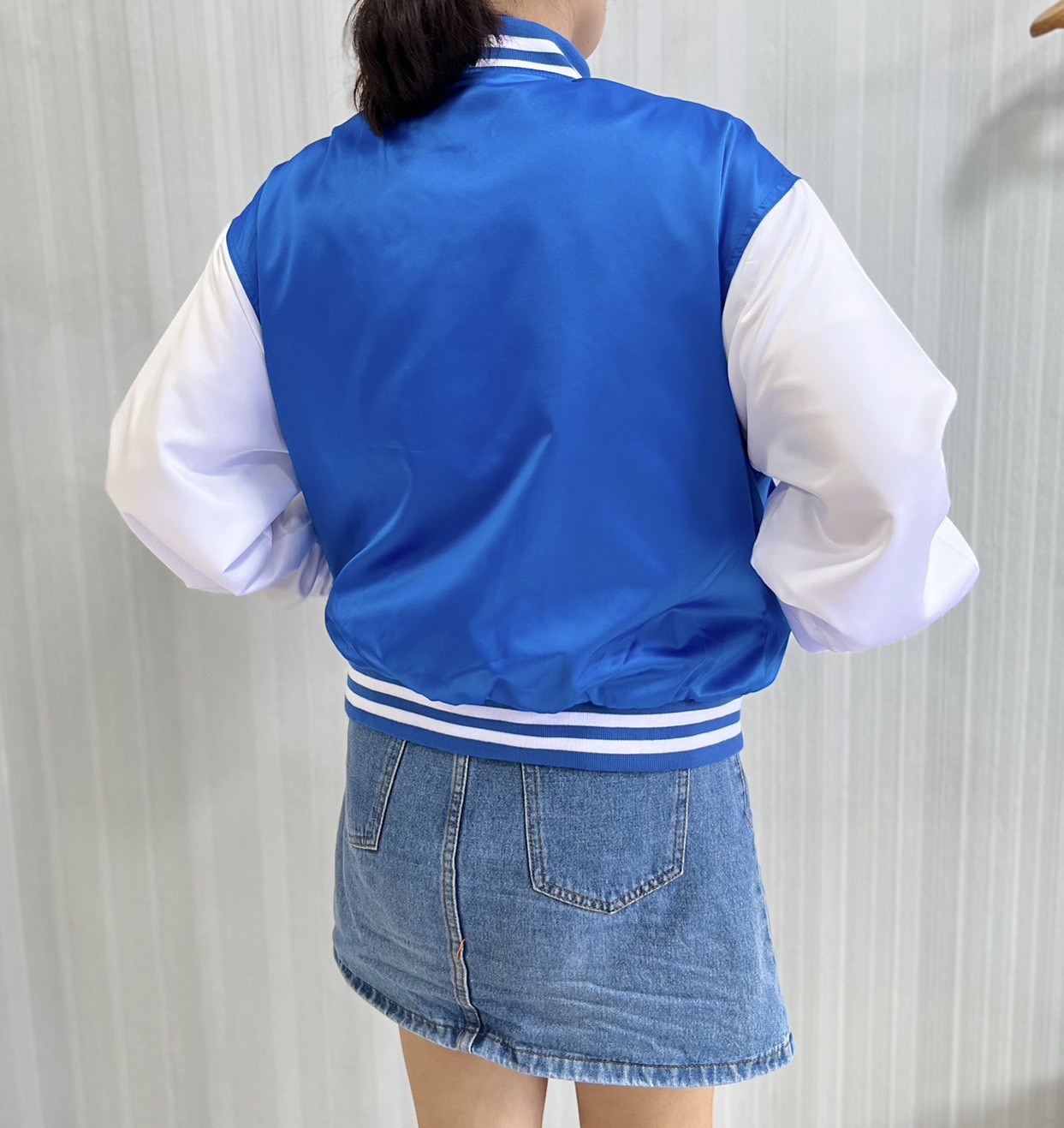 Jacket เสื้อแจ็คเก็ต สไตล์วัยรุ่น ตัวสั้น เนื้อผ้าใส่สบาย แฟชั่น ทันสมัย มาใหม่