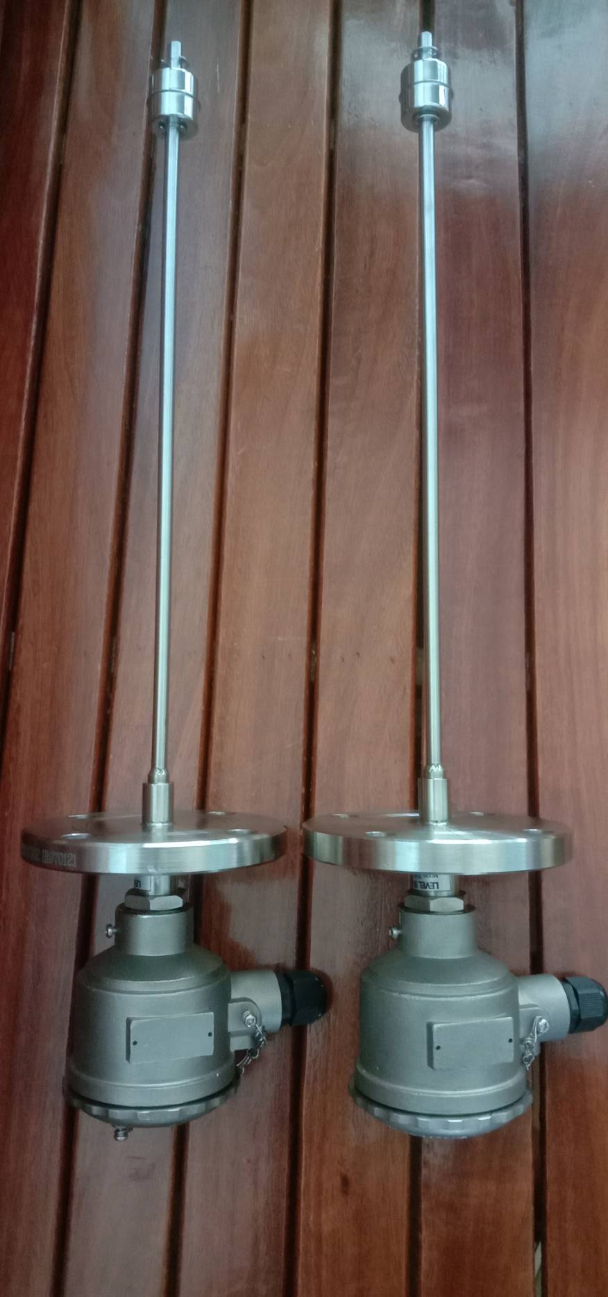 FLOAT SWITCH