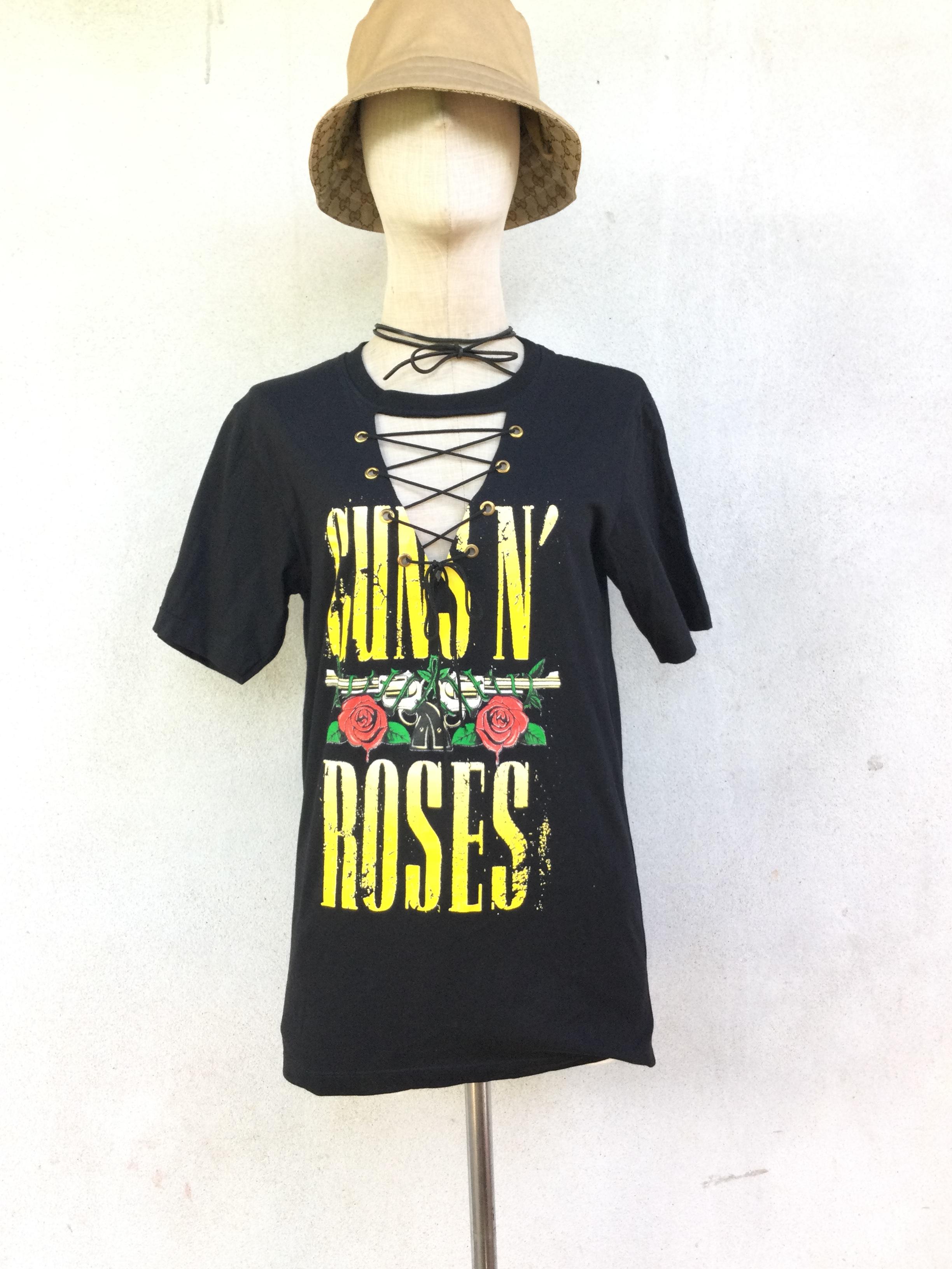 เสื้อลายGuns’n Roses ตอกตาไก่สวยๆ