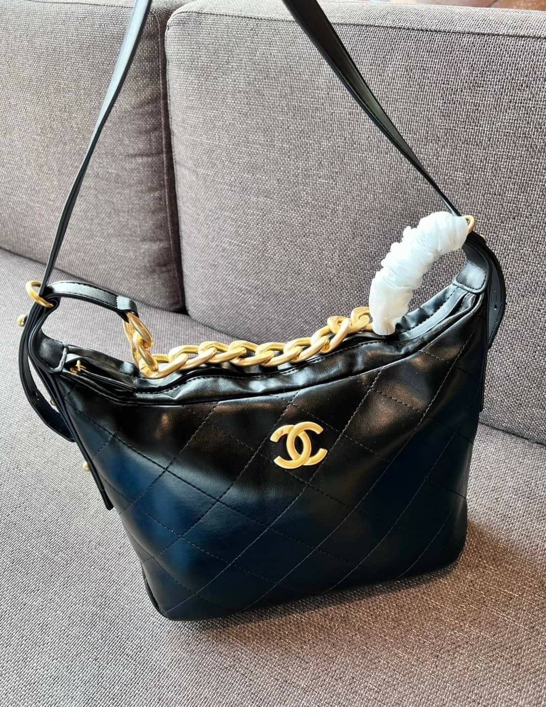 Chanel CC Chanel hobo handbag ((chanel make up vip gift)) ดำ