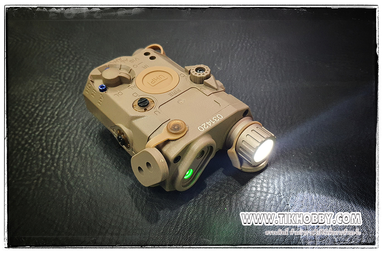 กล่องแบต PEQ15 เลเซอร์สีเขียว+ไฟฉาย+ฟังก์ชั่น IR + สวิทช์หางหนู สี DEดิดราง (ปรับเลเซอร์ได้)