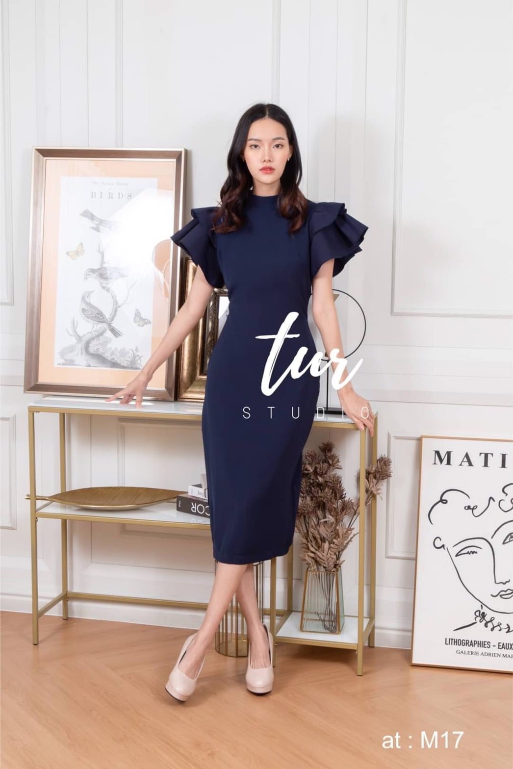 ชุดแซกสีดำ เดรสผ้ายืดเนื้อหนานุ่ม สวมใส่สบายคอตั้ง
