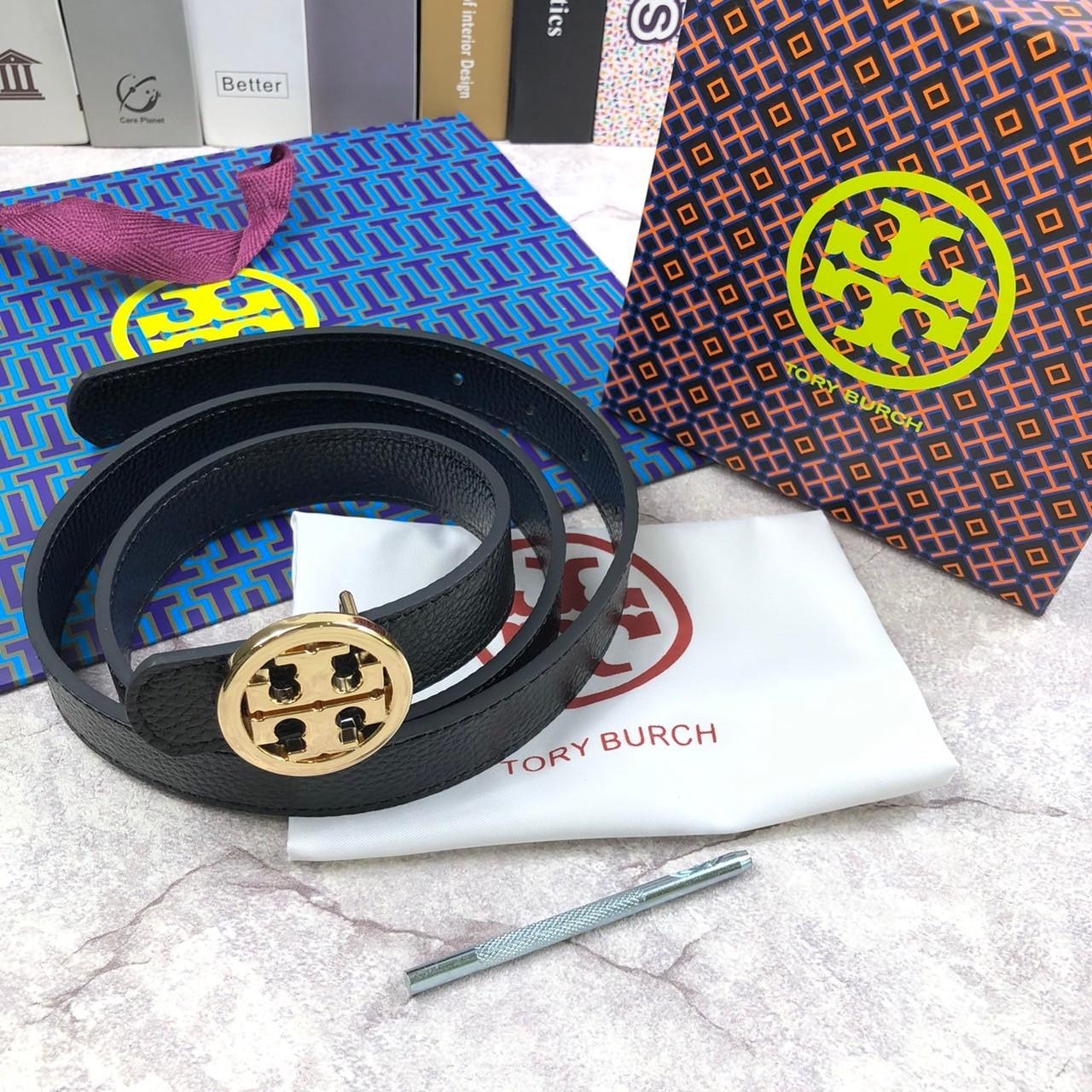 Tory Burch ชุดเข็มขัดผู้หญิงไฮโซแบรนด์เนมทอรี่เบิร์ชสีดำหนังแท้อะไหล่ทองขนาด 2.2 นิ้ว TORY BURCH Belt ดำ