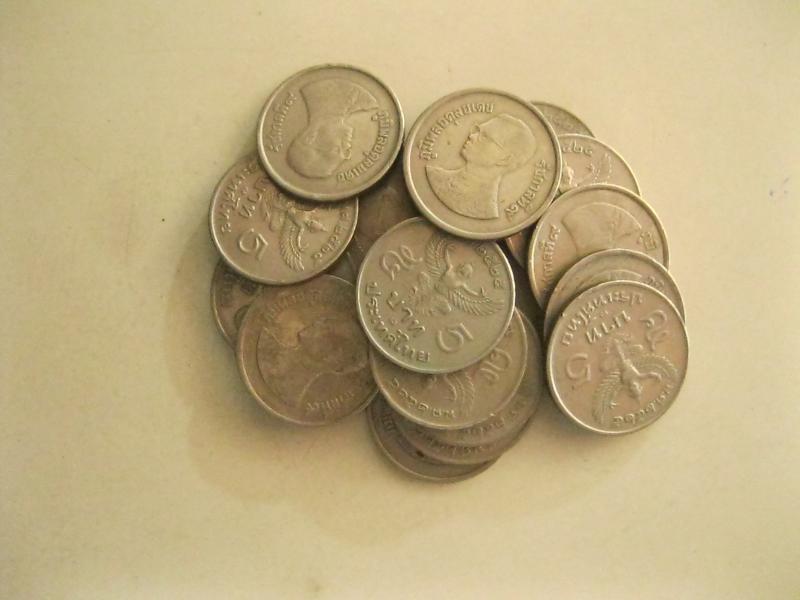 เหรียญ5บาท ปี2525 ครุฑตรง รัชกาลที่9 (2465)