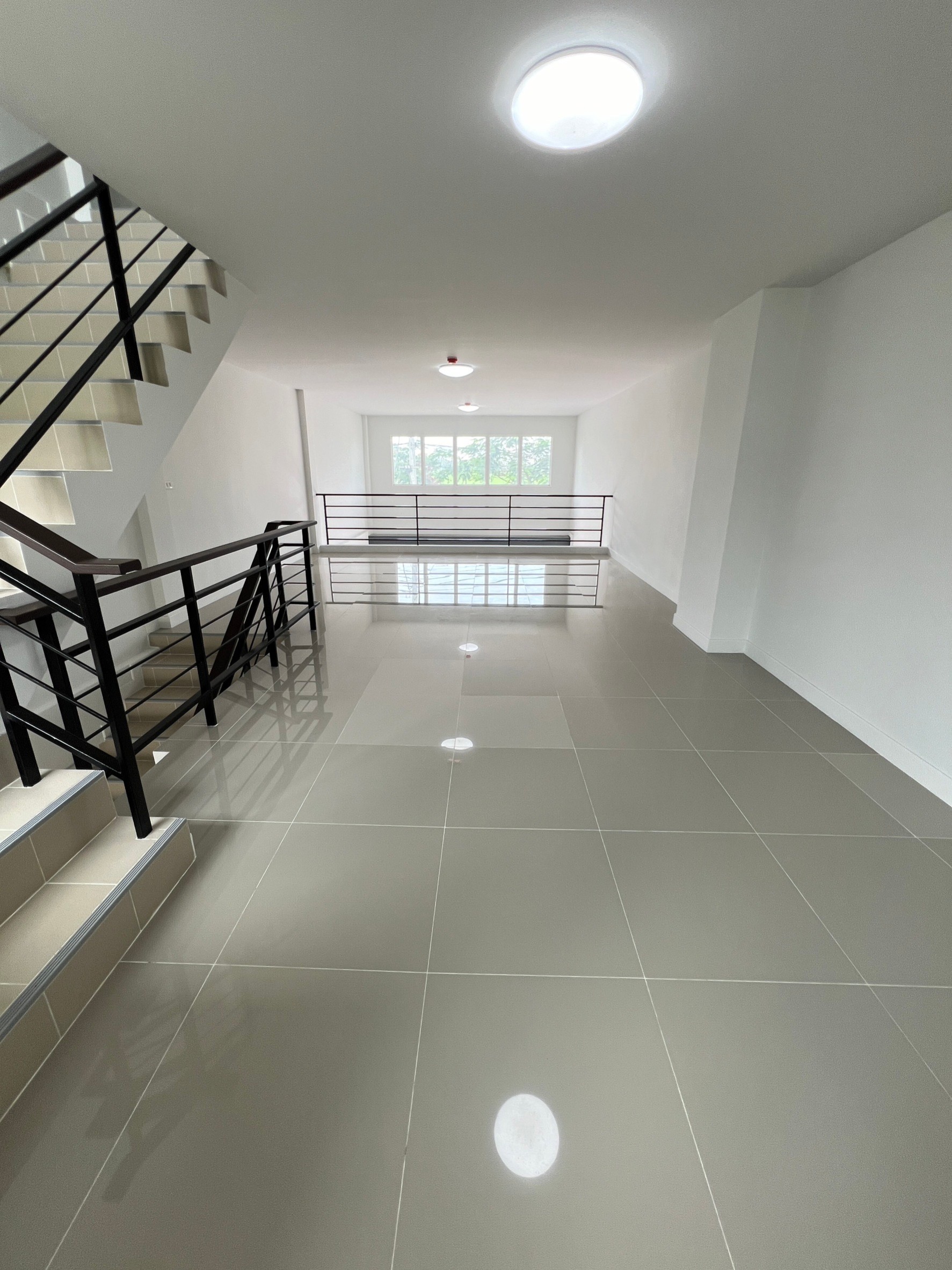 ให้เช่าบ้าน คุณาลัย เวสต์เกท ถนนบ้านกล้วย-ไทรน้อย (รหัสทรัพย์ KC212249)