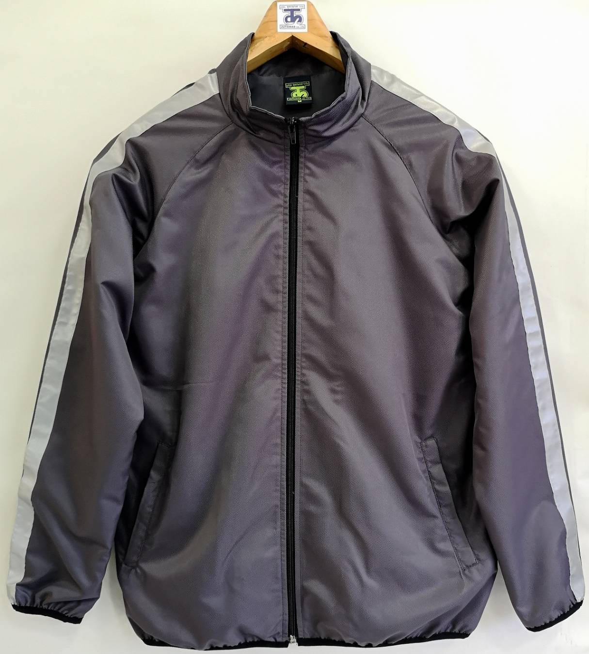 Reflex Sport Jacket 6412 เสื้อแจ็คเก็ตสีเทาเข้มติดเทปสะท้อนแสงสไตล์สปอร์ต