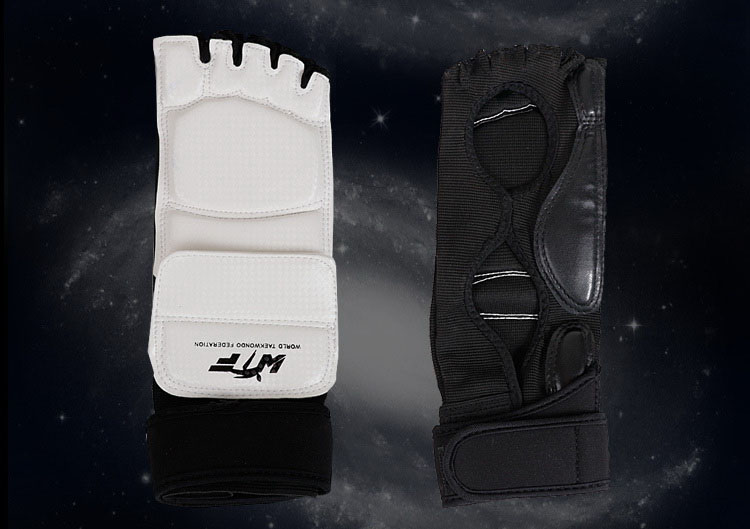 ชุดเกราะอุปกรณ์ป้องกันเทควันโด WORLD ทั้งชุด+หน้ากาก