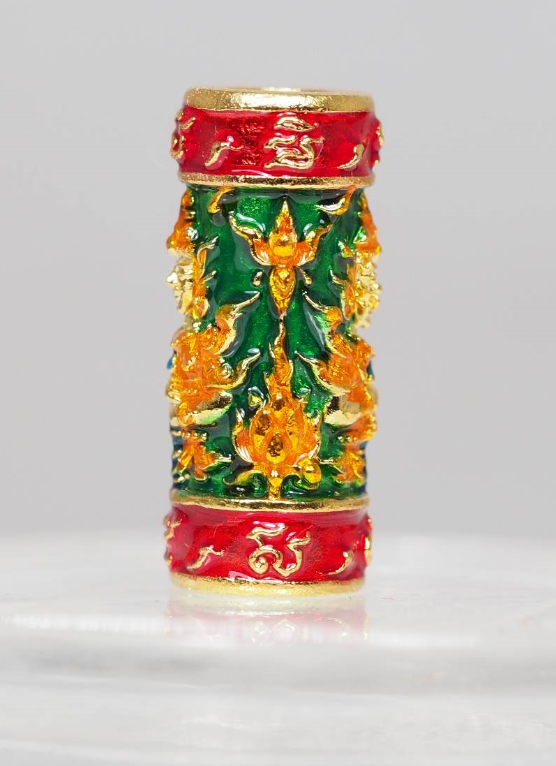 ตะกรุดท้าวเวสสุวรรณทวิพัตร์(หน้าเทวดา และ หน้ายักษ์) รุ่นเศรษฐีบูชาครู เนื้อกะไหล่ทองลงยาพื้นสีเขียว