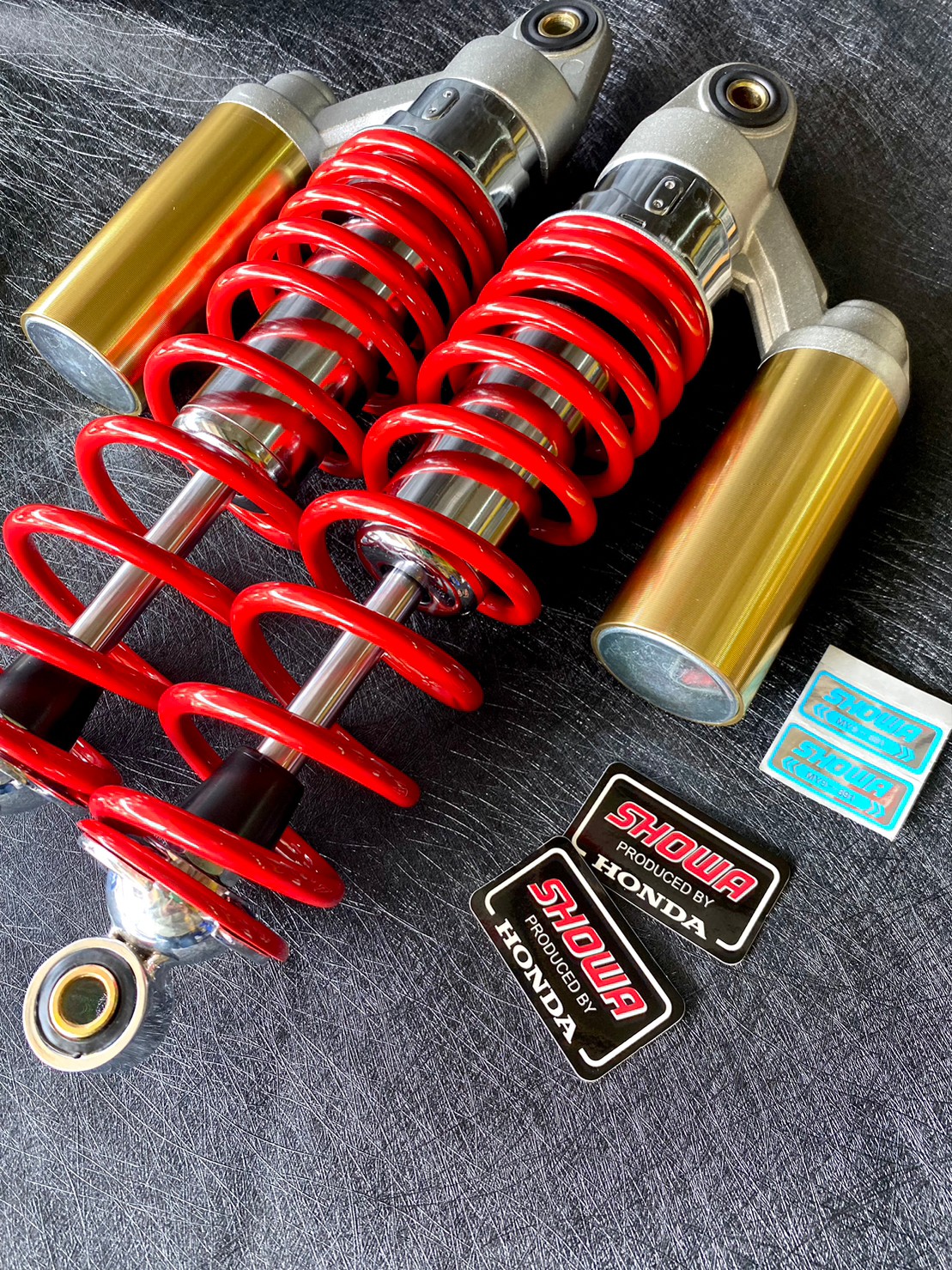 โช๊ค Showa โช๊คโชว่า T2 Tech2 สะตัดทอง สปริงแดง งาน 50A ยาว 330 mm. รุ่น Wave,Dream แก๊สแท้ งานไทย ประกัน 3 เดือน โช้ค โช้คแต่ง โช้คเวฟ โช้คหลัง