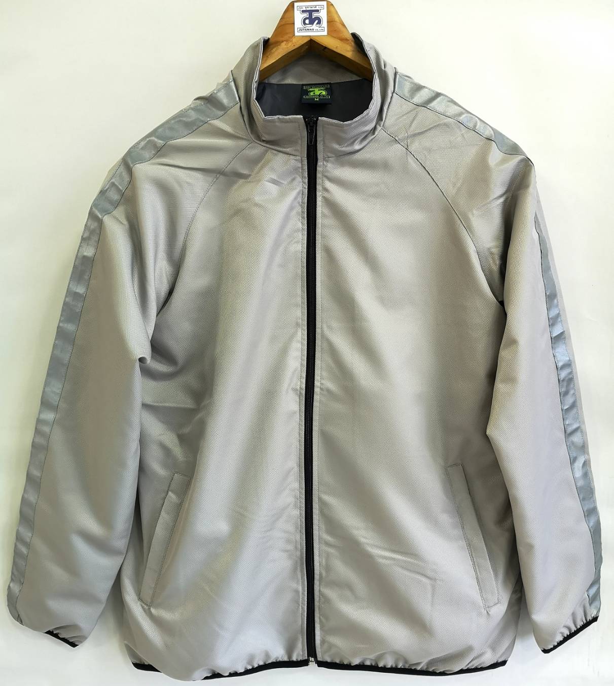 Reflex Sport Jacket 6411 เสื้อแจ็คเก็ตสีเทาอ่อนติดเทปสะท้อนแสงสไตล์สปอร์ต