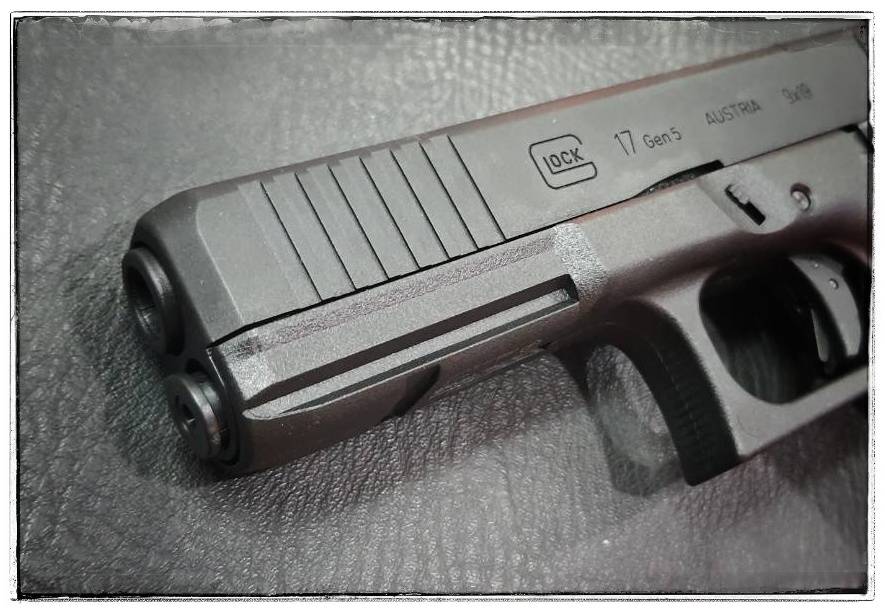 ปืนระบบแก๊สโบลว์แบล็ค รุ่น Glock17 Gen5 MOS สีดำ (SRC) รองรับการติด Red Dot ค่าย Umarex มาร์คกิ้งครบ