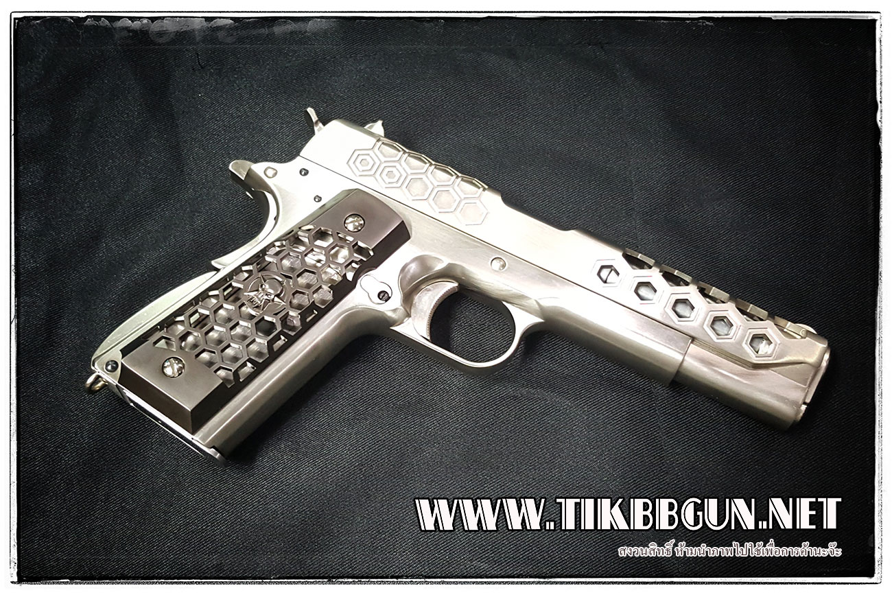 ปืนสั้นระบบแก๊สโบลว์แบล็ค รุ่น M1911A1 Hex Cut WE สีเงิน