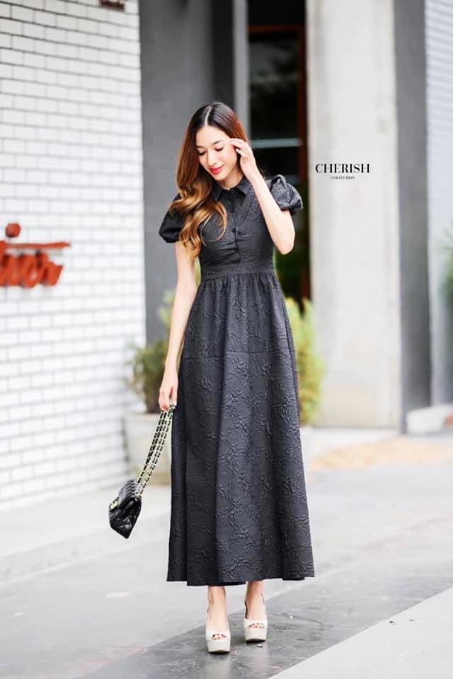 ชุดดำ เดรสยาวทรง A ดีเทลผ้าเนื้อนูน s-xl