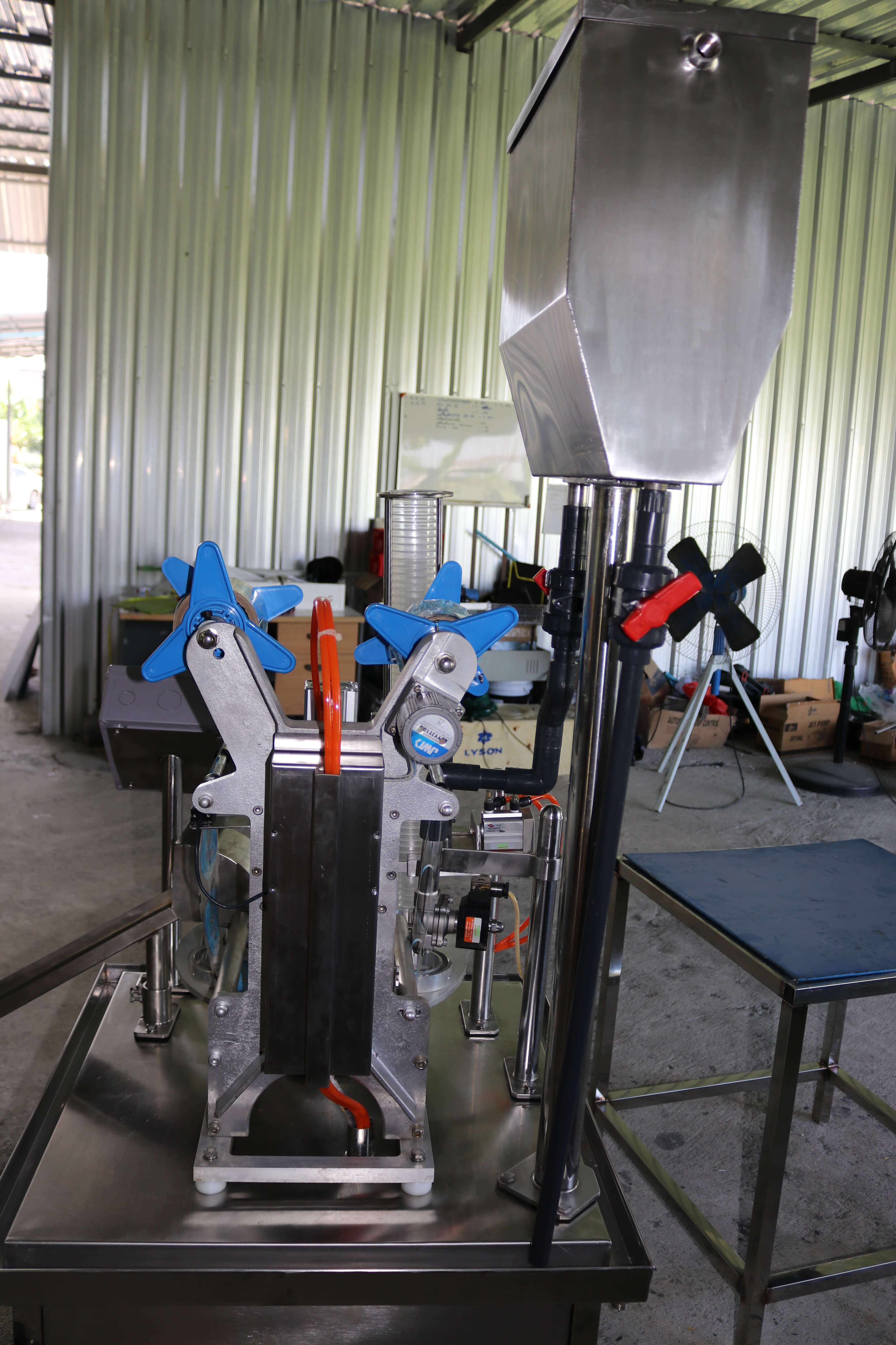 เครื่องบรรจุน้ำถ้วย6หลุม