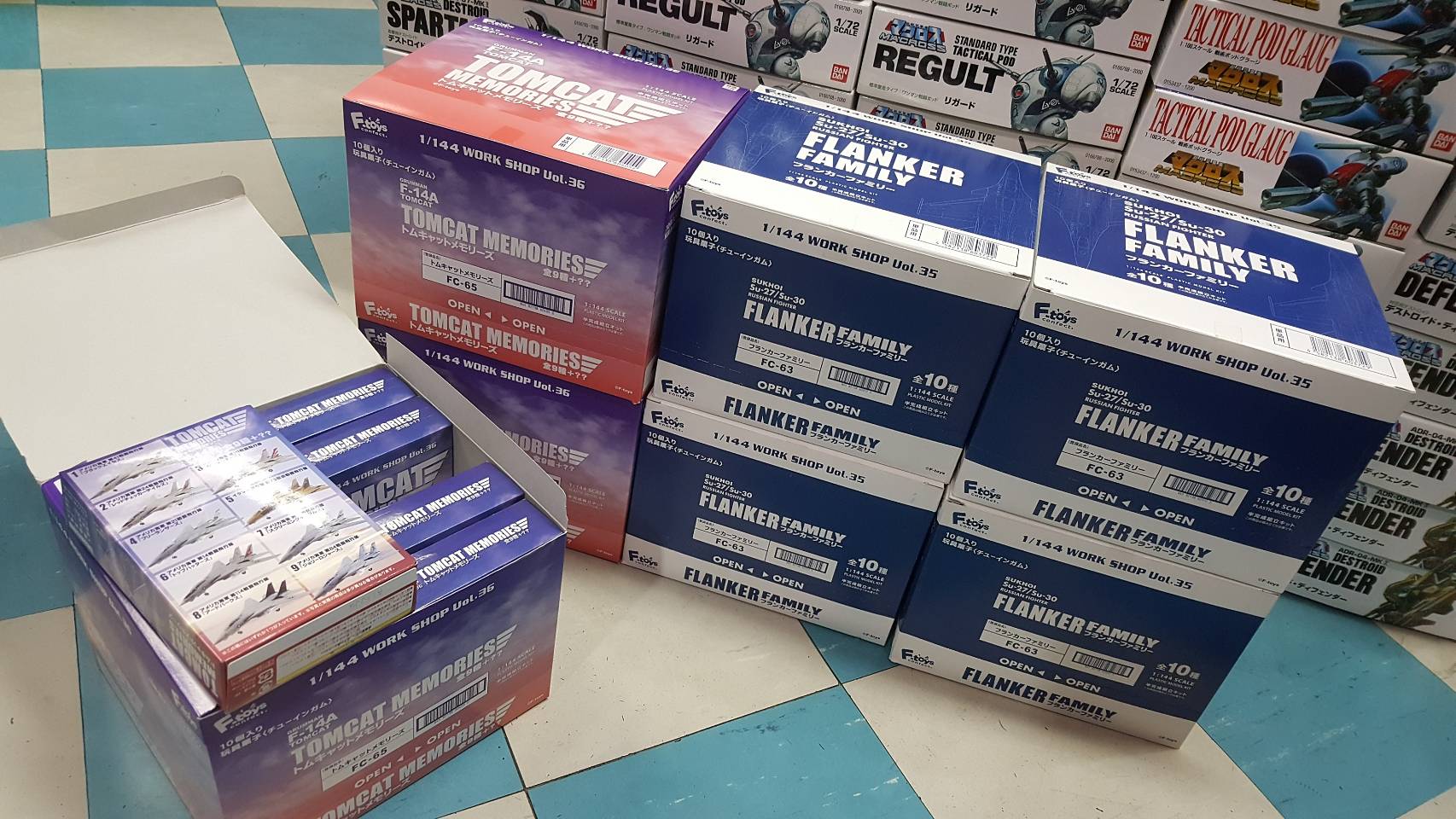 1/144 SUKHOI SU-27/SU-30 FLANKER FAMILY 1BOX 10PCS (REISSUE) F-Toys สินค้าขายยกกล่อง