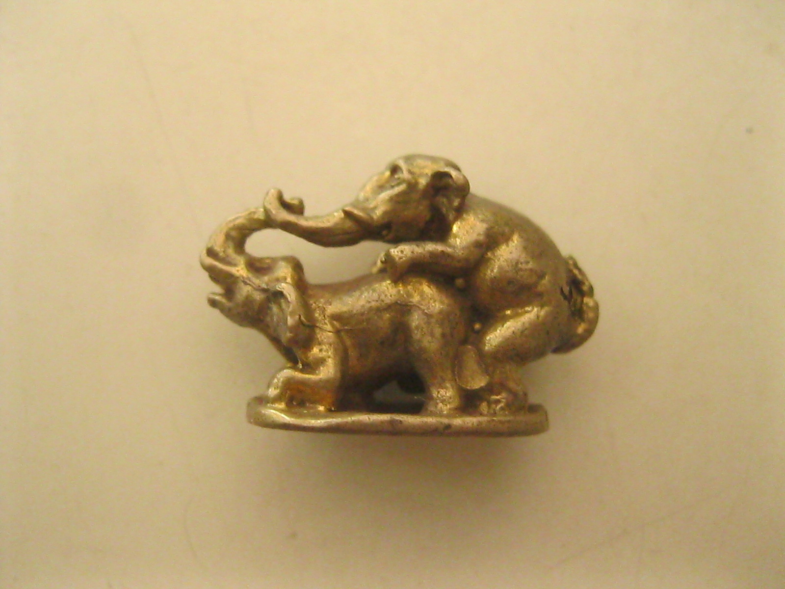 ช้างคู่ เนื้อทองเหลืองอิ่นช้าง (รหัส2112)