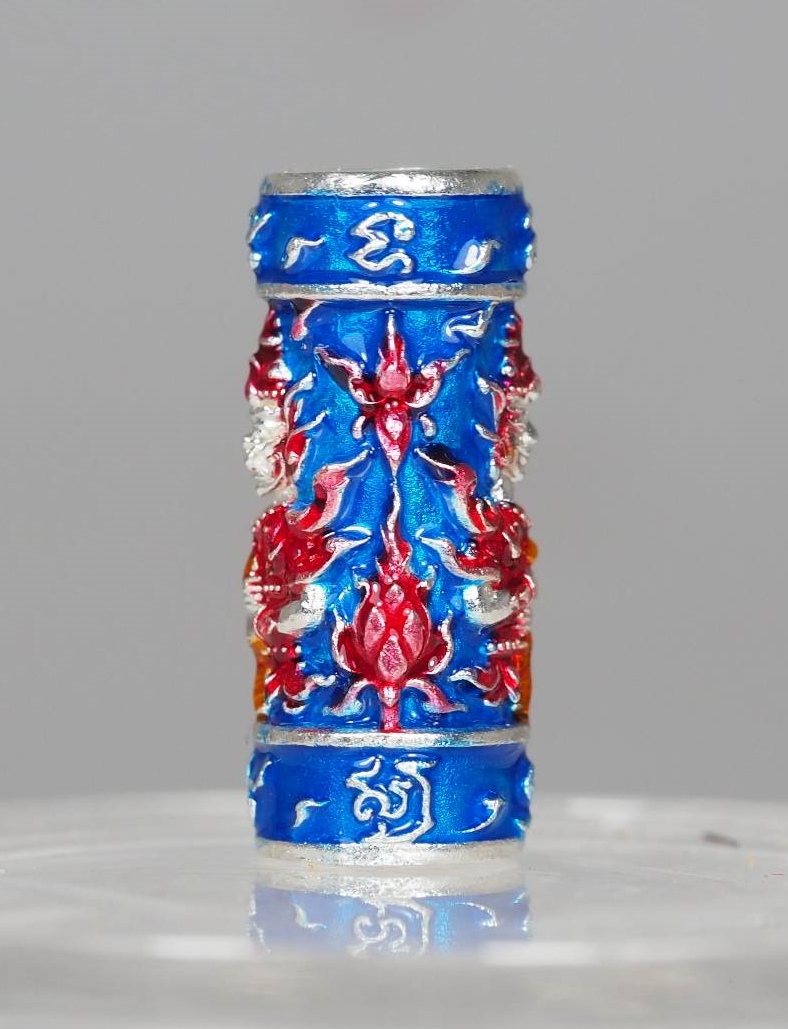 ตะกรุดท้าวเวสสุวรรณทวิพัตร์(หน้าเทวดา และ หน้ายักษ์) รุ่นเศรษฐีบูชาครู เนื้อโลหะชุบเงินลงยาสีฟ้า