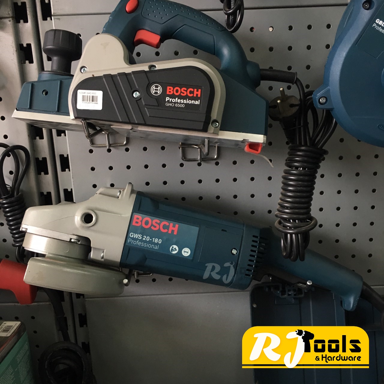 เครื่องเจียร์ไฟฟ้า 7” BOSCH รุ่น GWS 20-180
