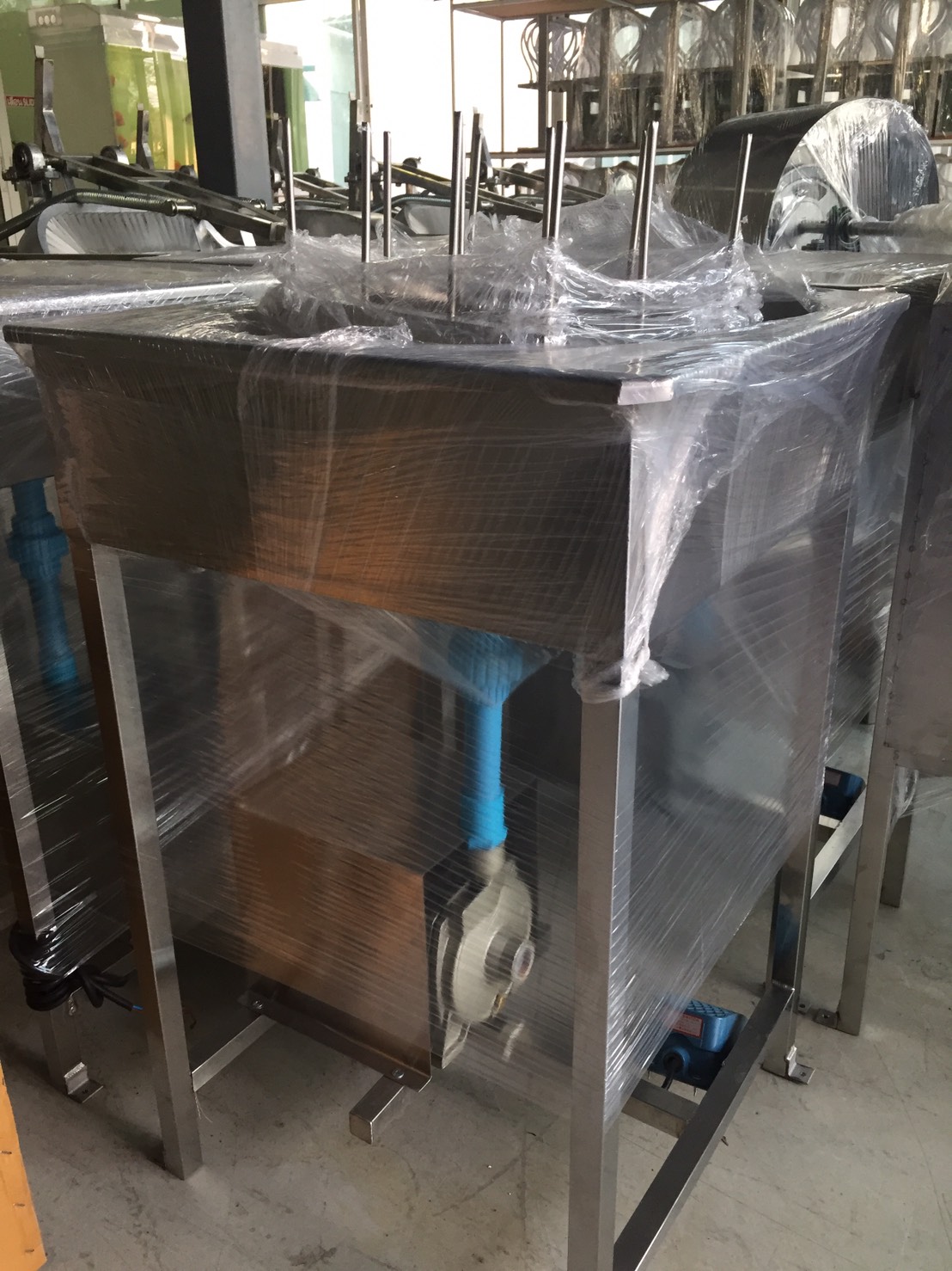 เครื่องล้างขวดภายในสำหรับโรงงานผลิตน้ำดื่ม