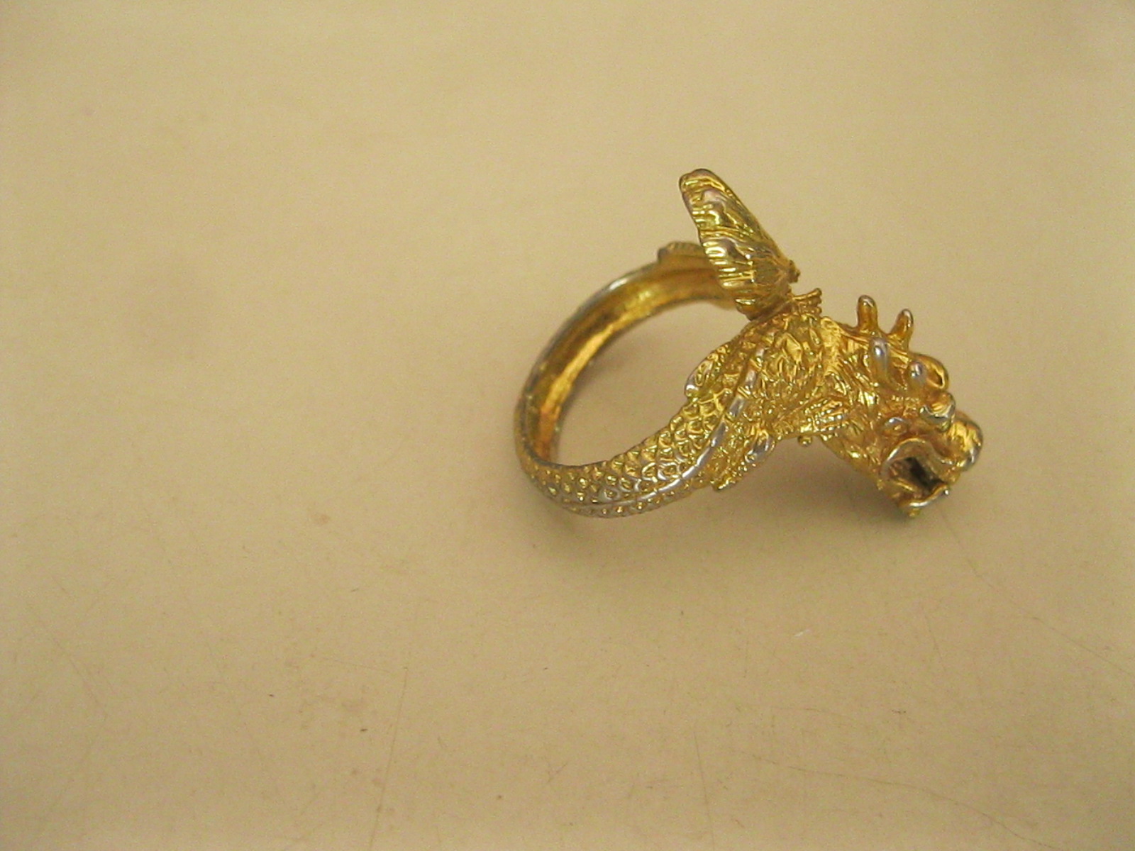 แหวนมังกร (รหัส1911)