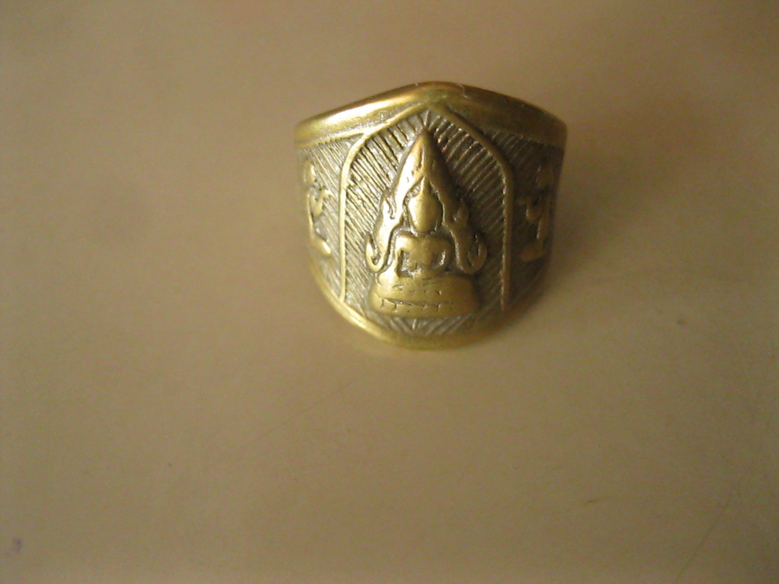 แหวนพระพุทธชินราช-นางกวัก (รหัส1926)