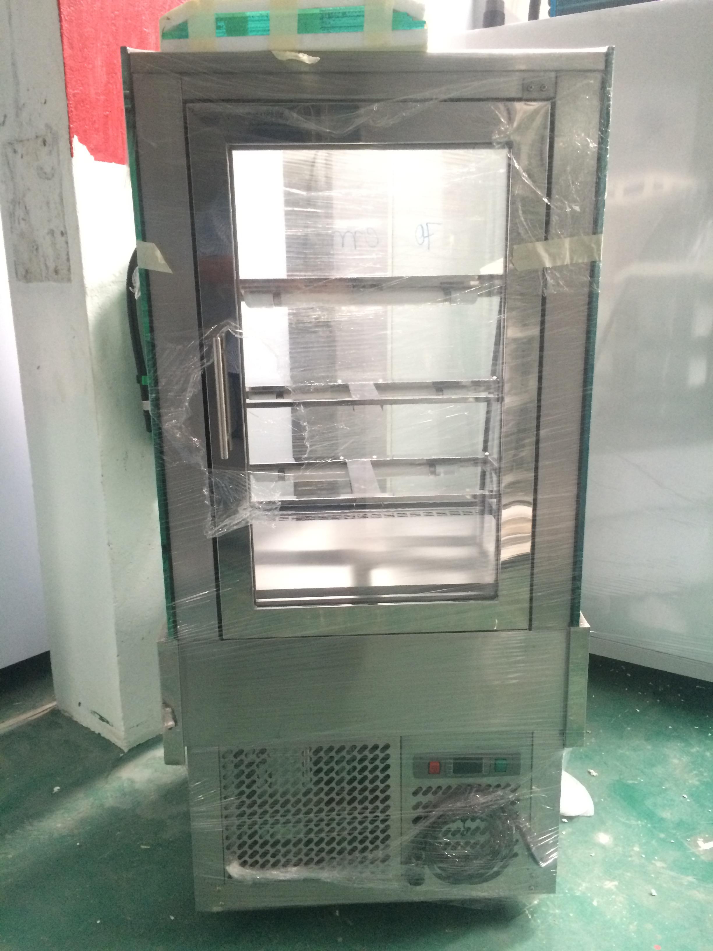 ตู้แช่เค้ก แบบกระจกเหลี่ยม ขนาด 70ซม. รุ่น CK-L70