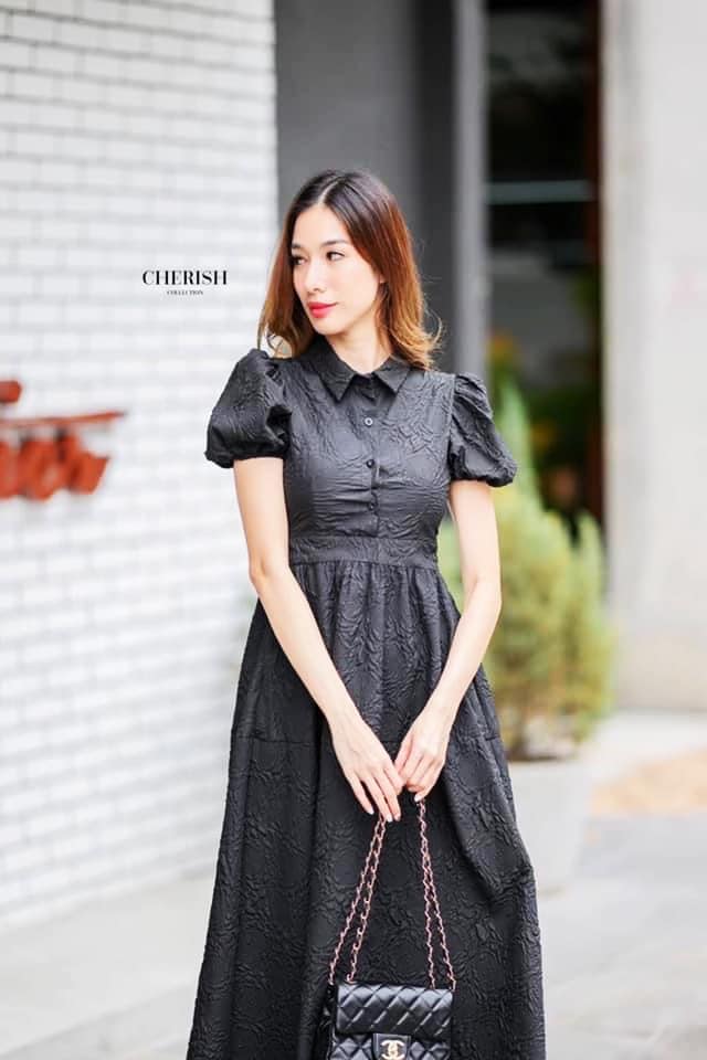 ชุดดำ เดรสยาวทรง A ดีเทลผ้าเนื้อนูน s-xl