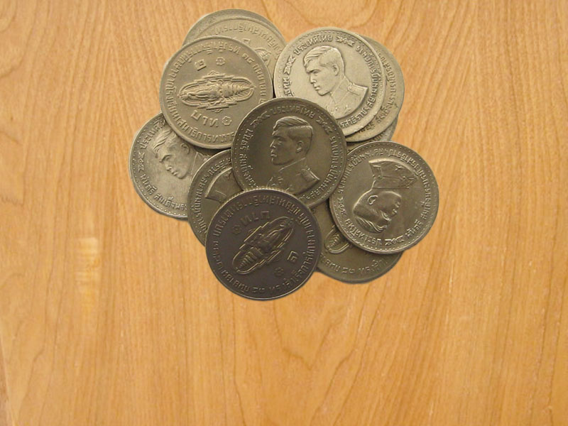 เหรียญ1บาท พันตรีสมเด็จพระบรมโอรสาธิราชฯ ปี2521 (2707)