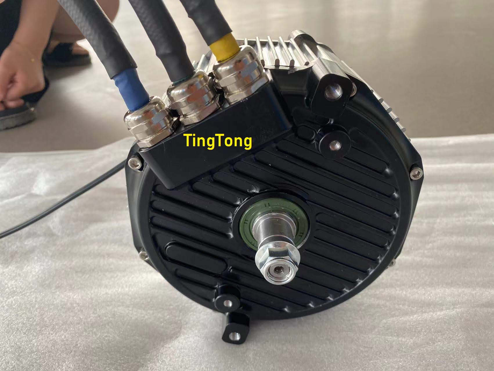 FW01 FW02 The Surron Light Bee and Talaria Sting motors are ideal solutions for high-power users.