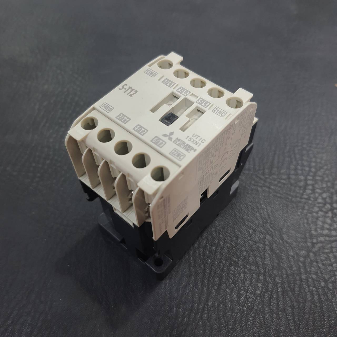 Mitsubishi แมกเนติค คอนเทรคเตอร์ ST12 220V (7.5HP)