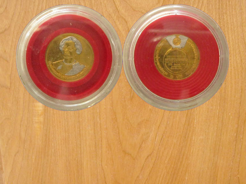 เหรียญ2บาทสมเด็จย่าสุขภาพดีถ้วนหน้าเนื้อทองปี2533 (3234)