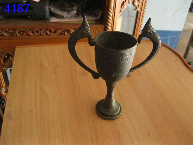 ถ้วยทอง นาคราช (4187)